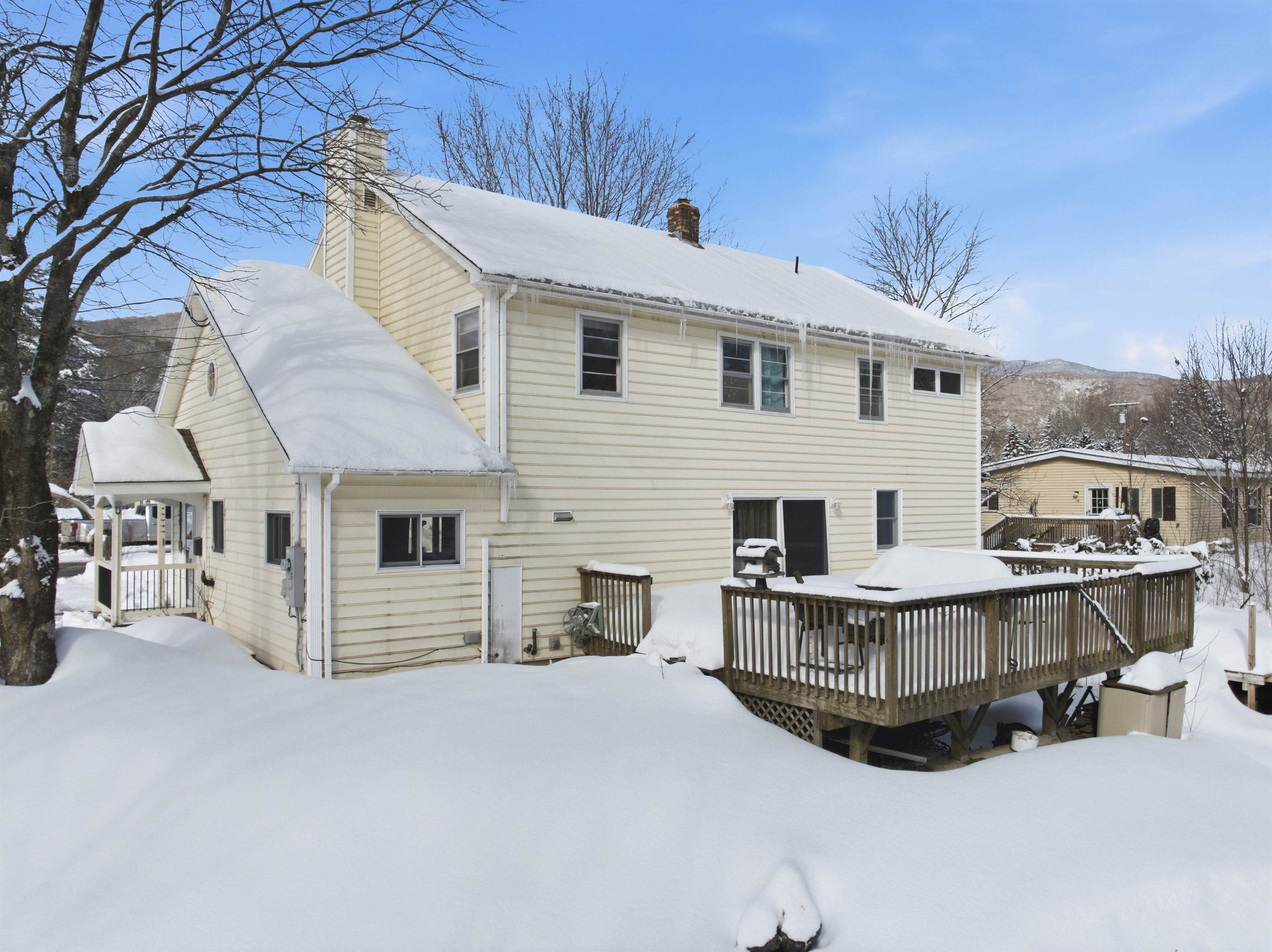 6 Goodbout Rd, Lincoln, NH 03251