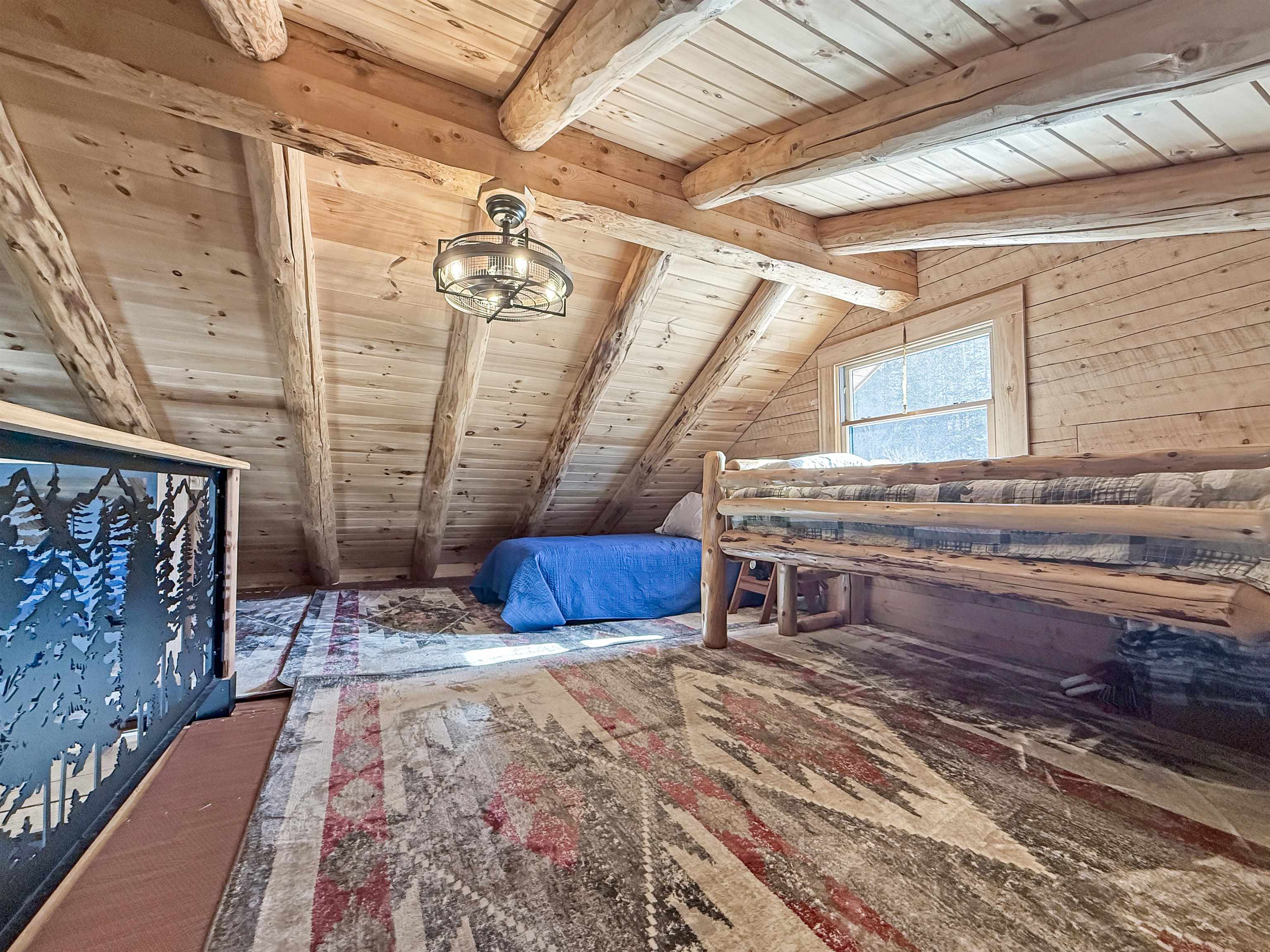 706 Diamond Pond Rd, Colebrook, NH 03576