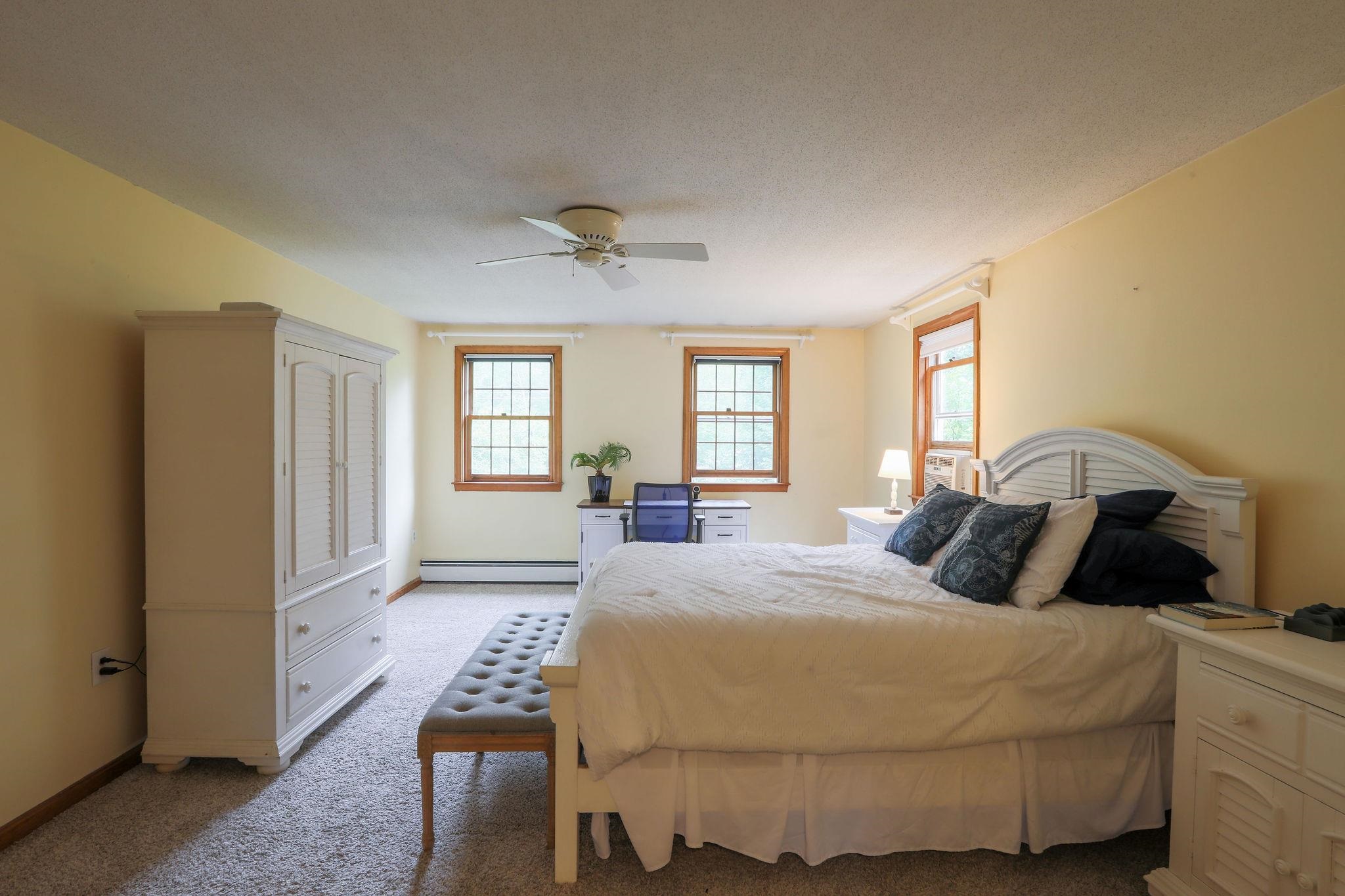 6 David Dr, Pelham, NH 03076