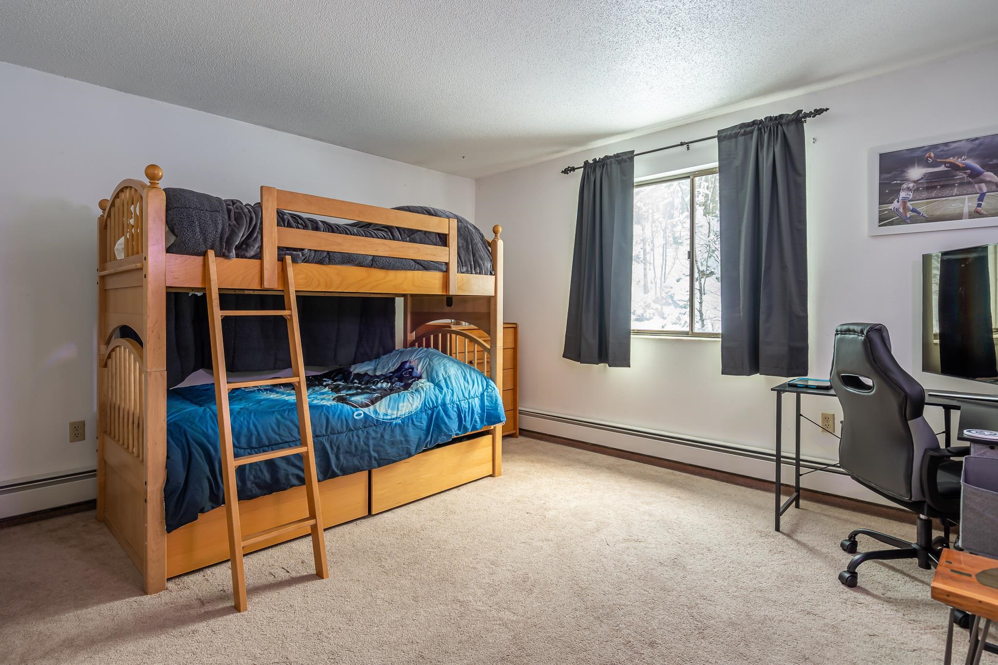 19 Country Club Dr #39, Manchester, NH 03102