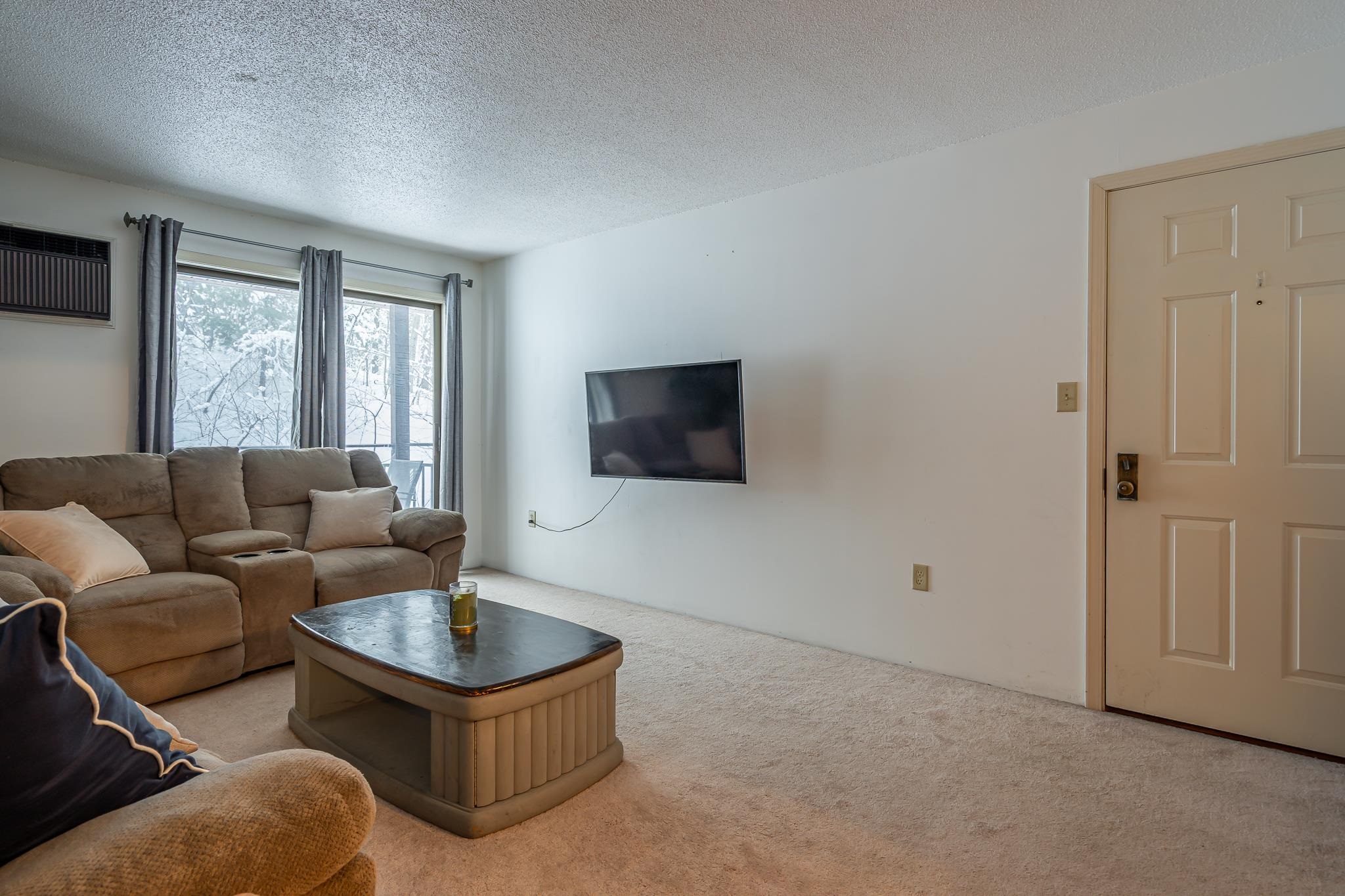 Homes for sale in Manchester, NH | 19 Country Club Dr #39, Manchester, NH 03102 | MLS# 5077430