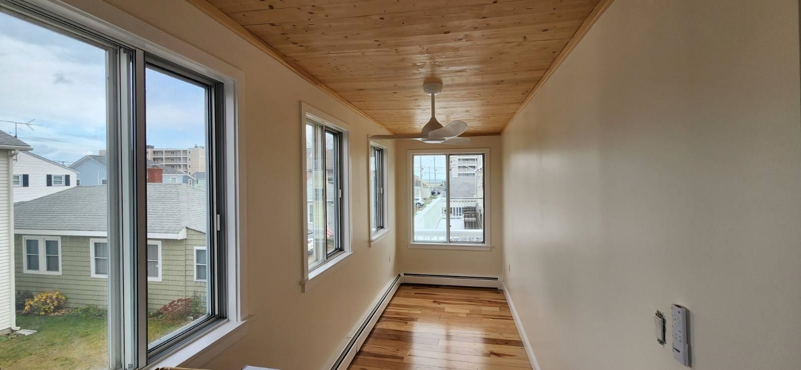 19-21 Kentville Ter, Hampton, NH 03842