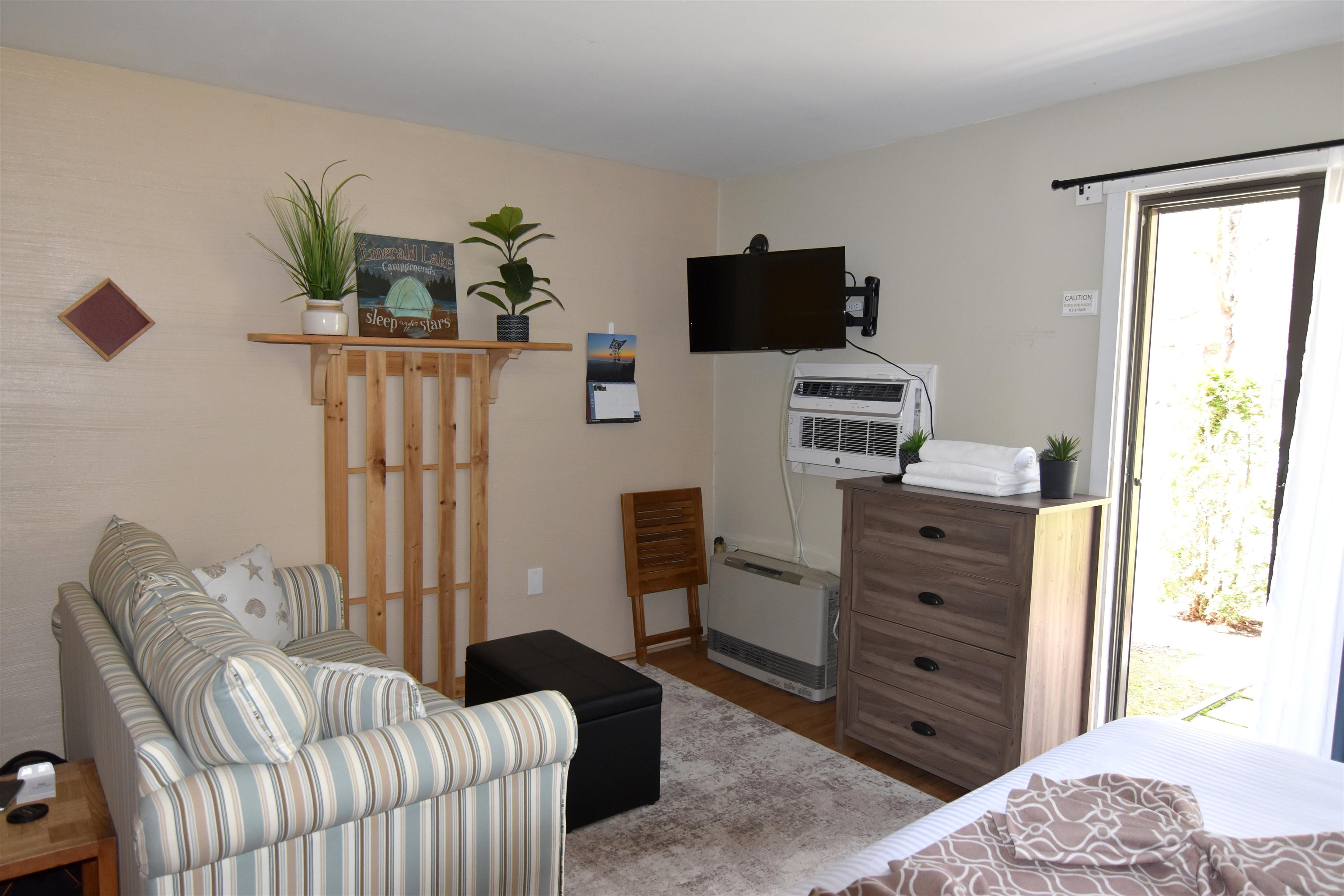 2 River Run Dr, Bartlett, NH 03812