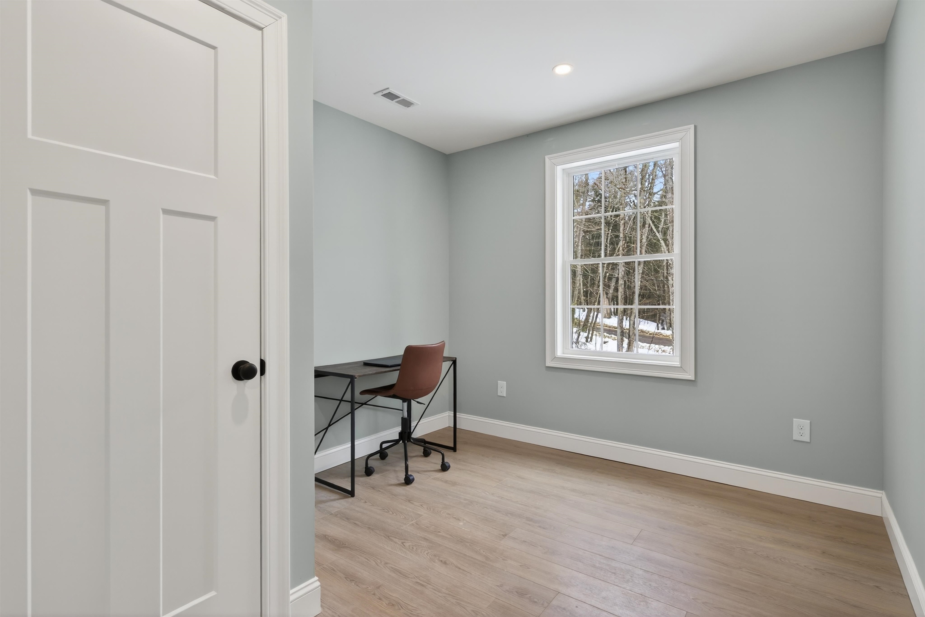 33 Mccrillis Rd, Nottingham, NH 03290