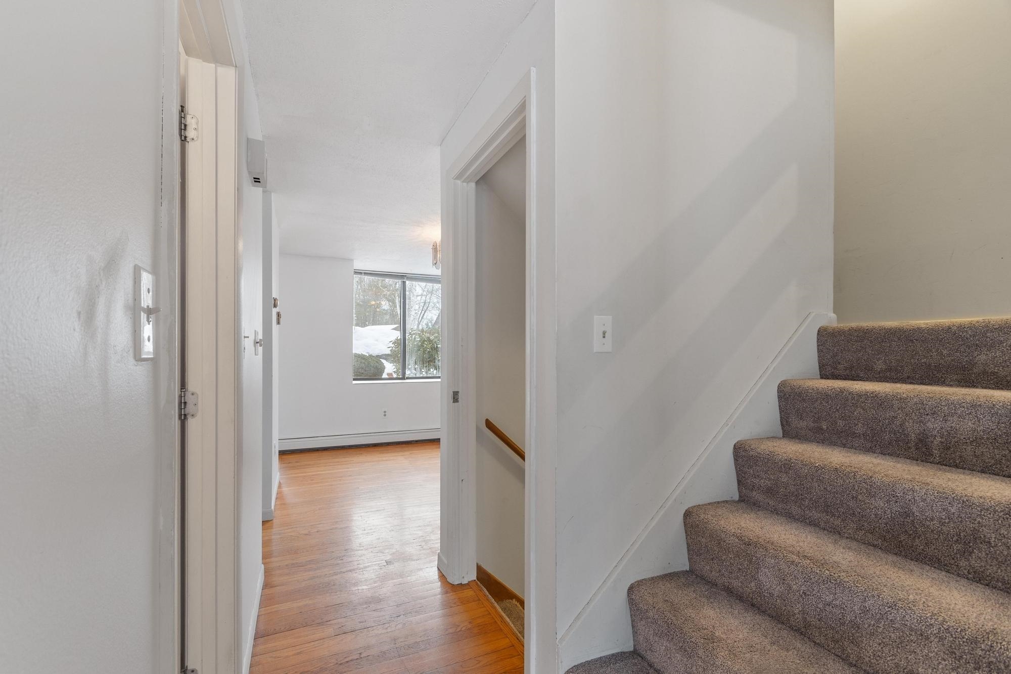 36 Silverton Dr, Nashua, NH 03062