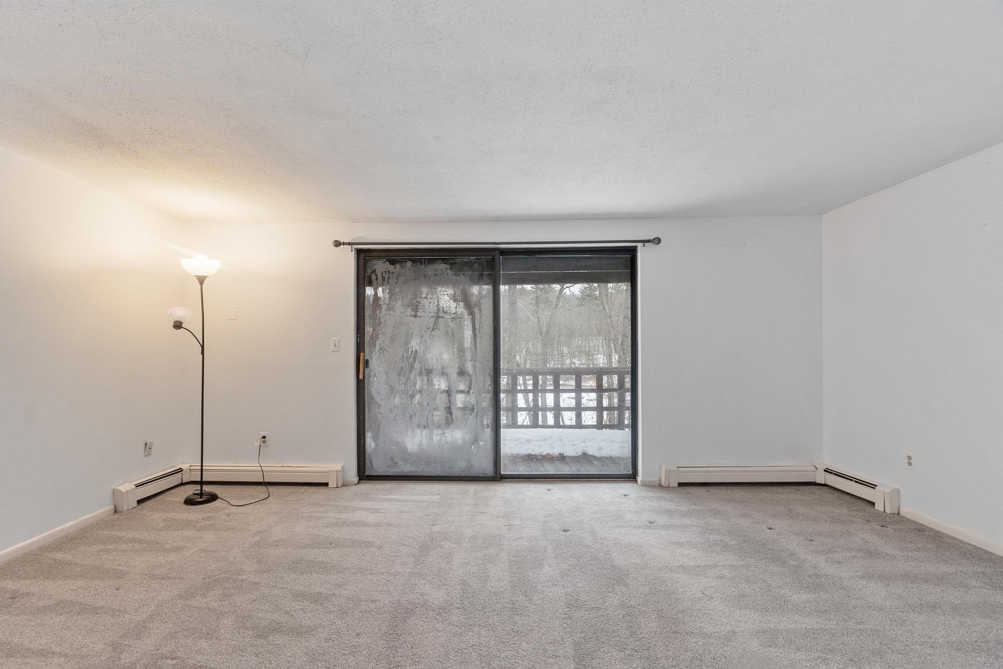 36 Silverton Dr, Nashua, NH 03062