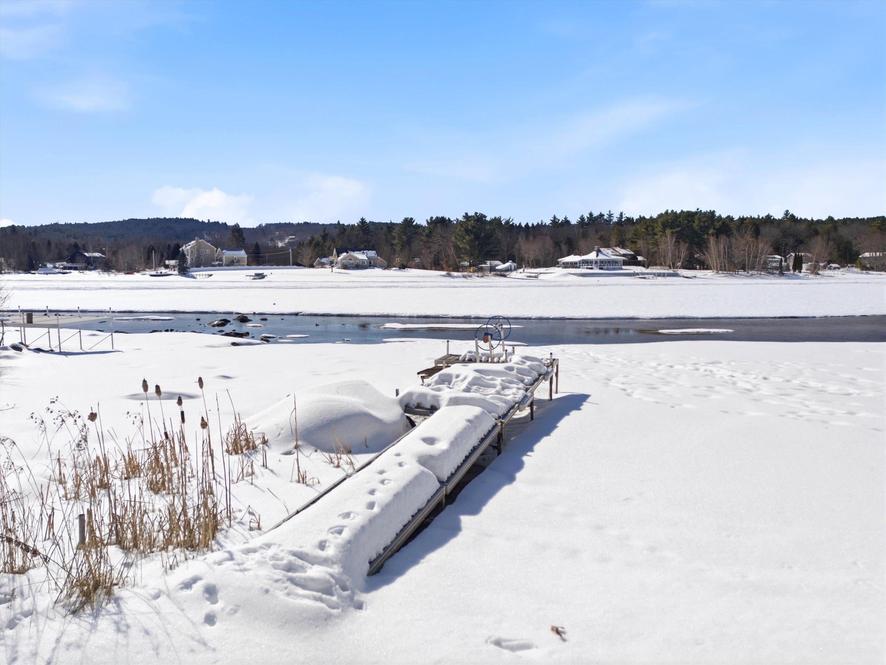 35 Lake Rd, Epsom, NH 03234