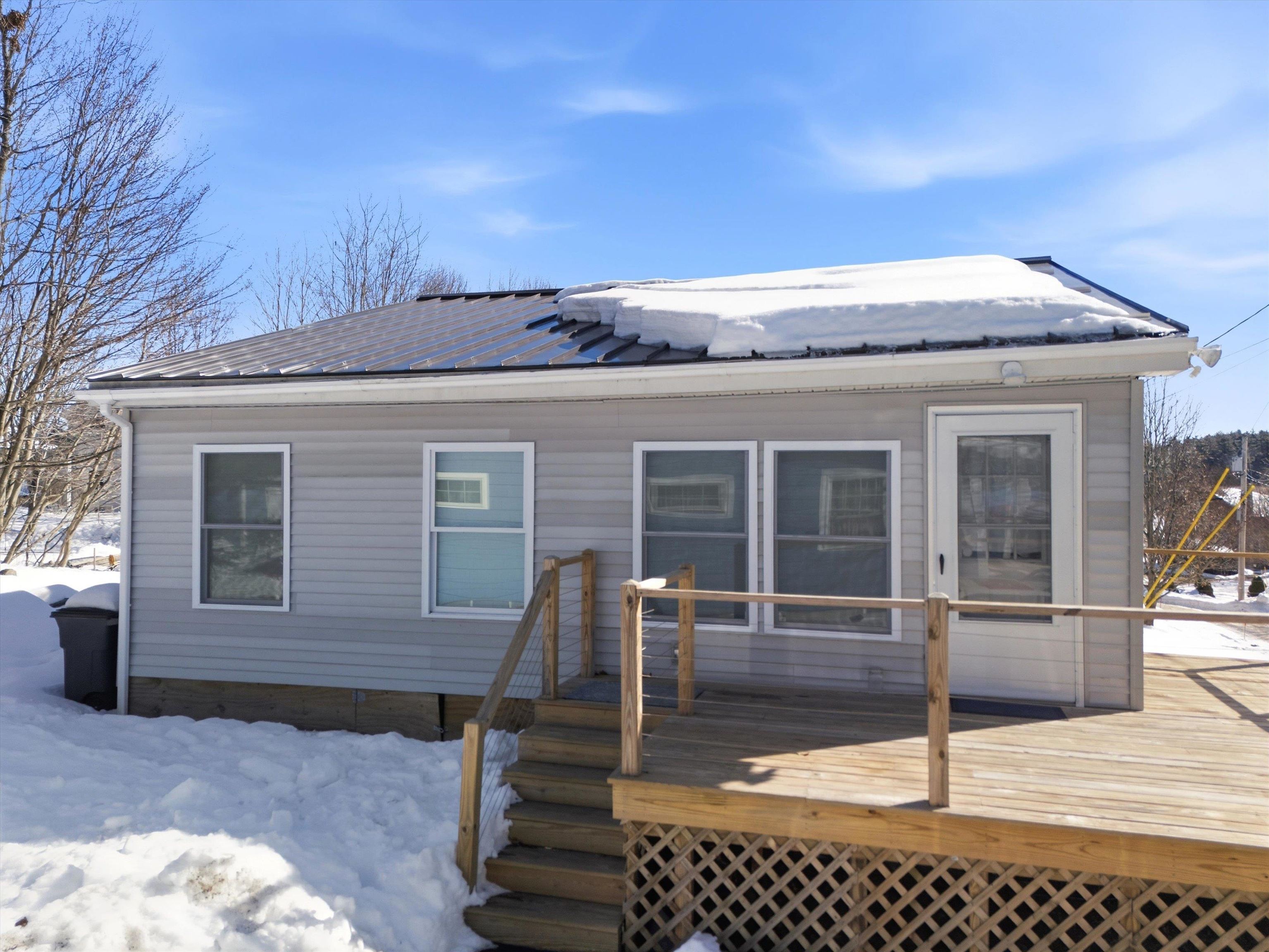 35 Lake Rd, Epsom, NH 03234