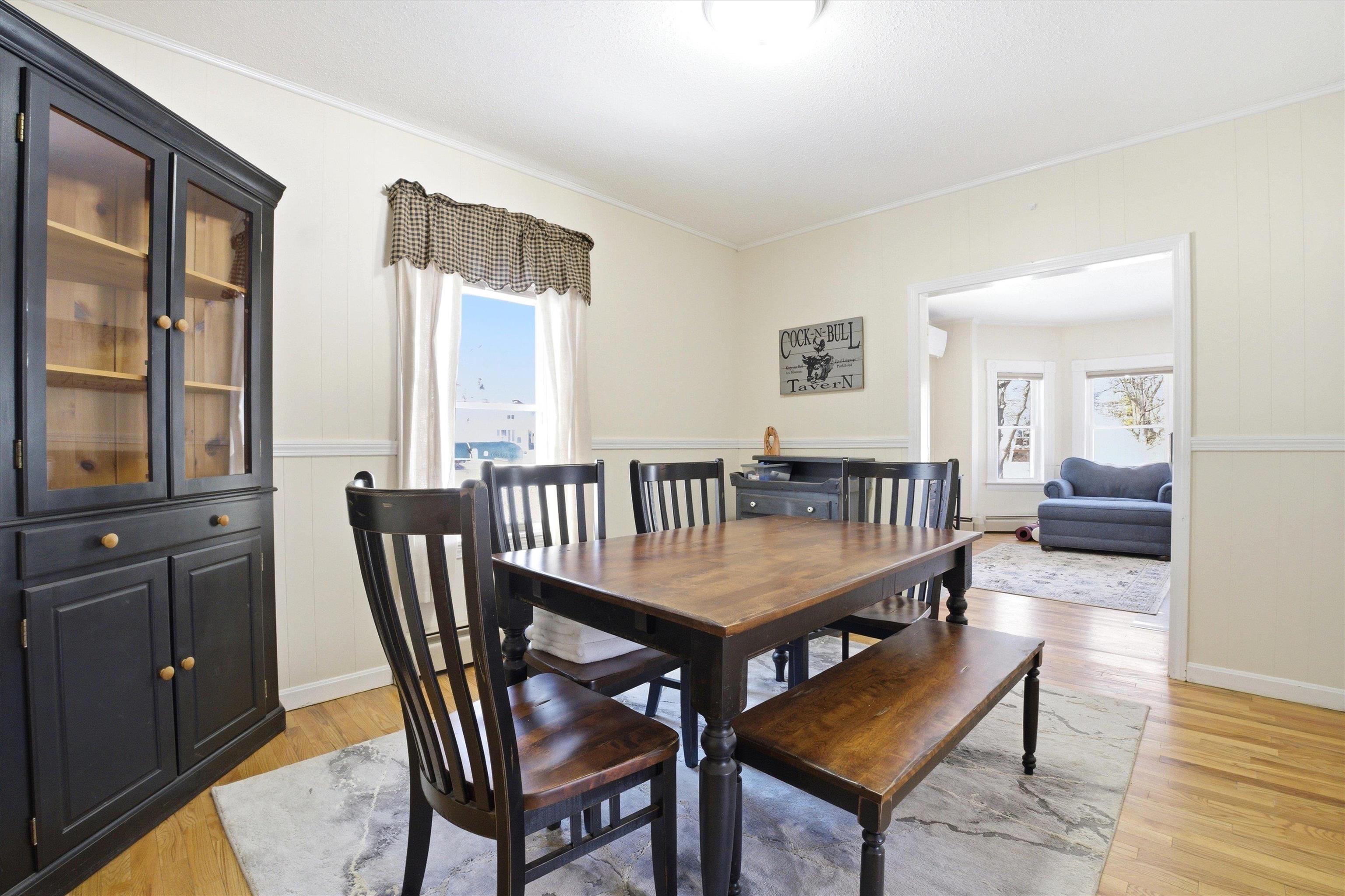 4 Orange St, Milford, NH 03055