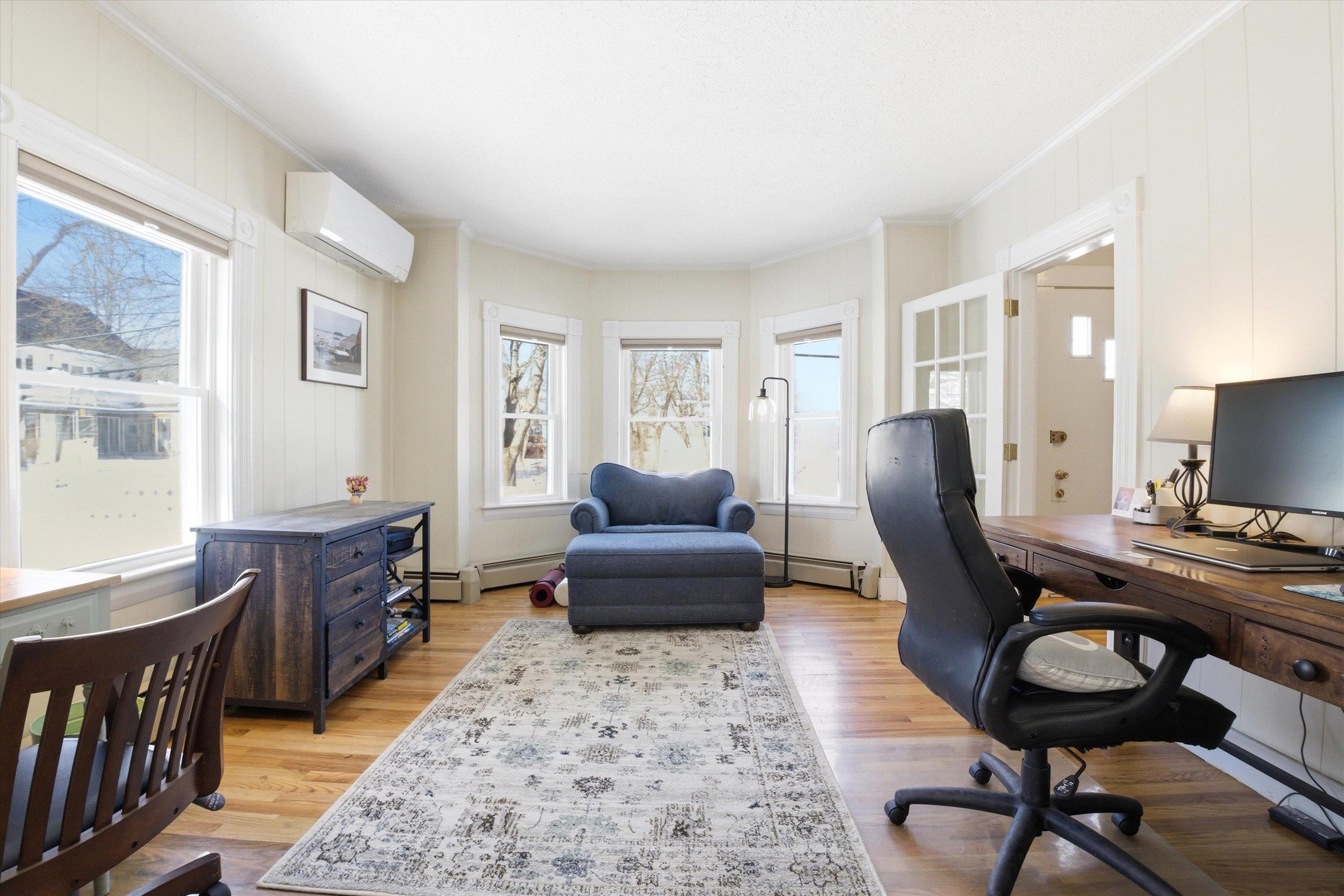 4 Orange St, Milford, NH 03055