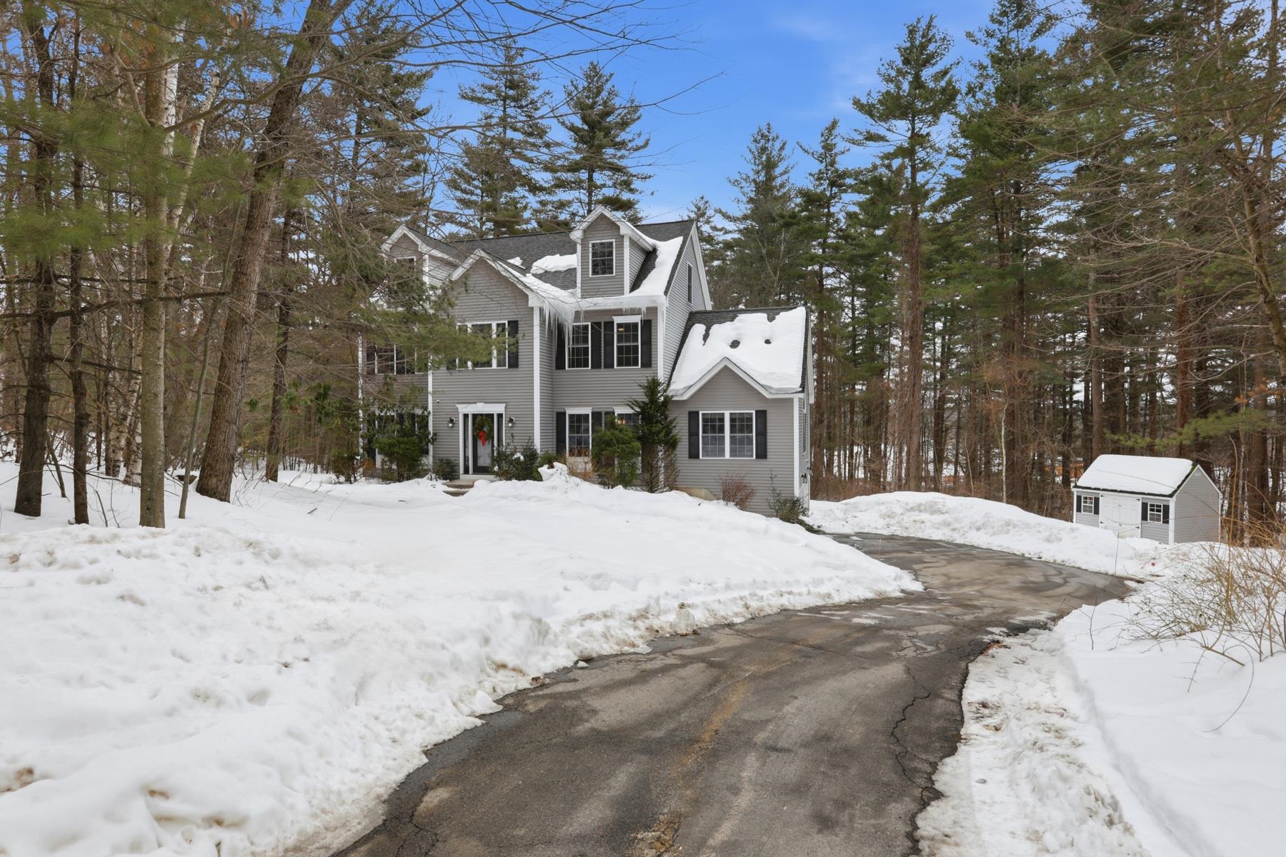 5 Stone Fence Dr, Derry, NH 03038