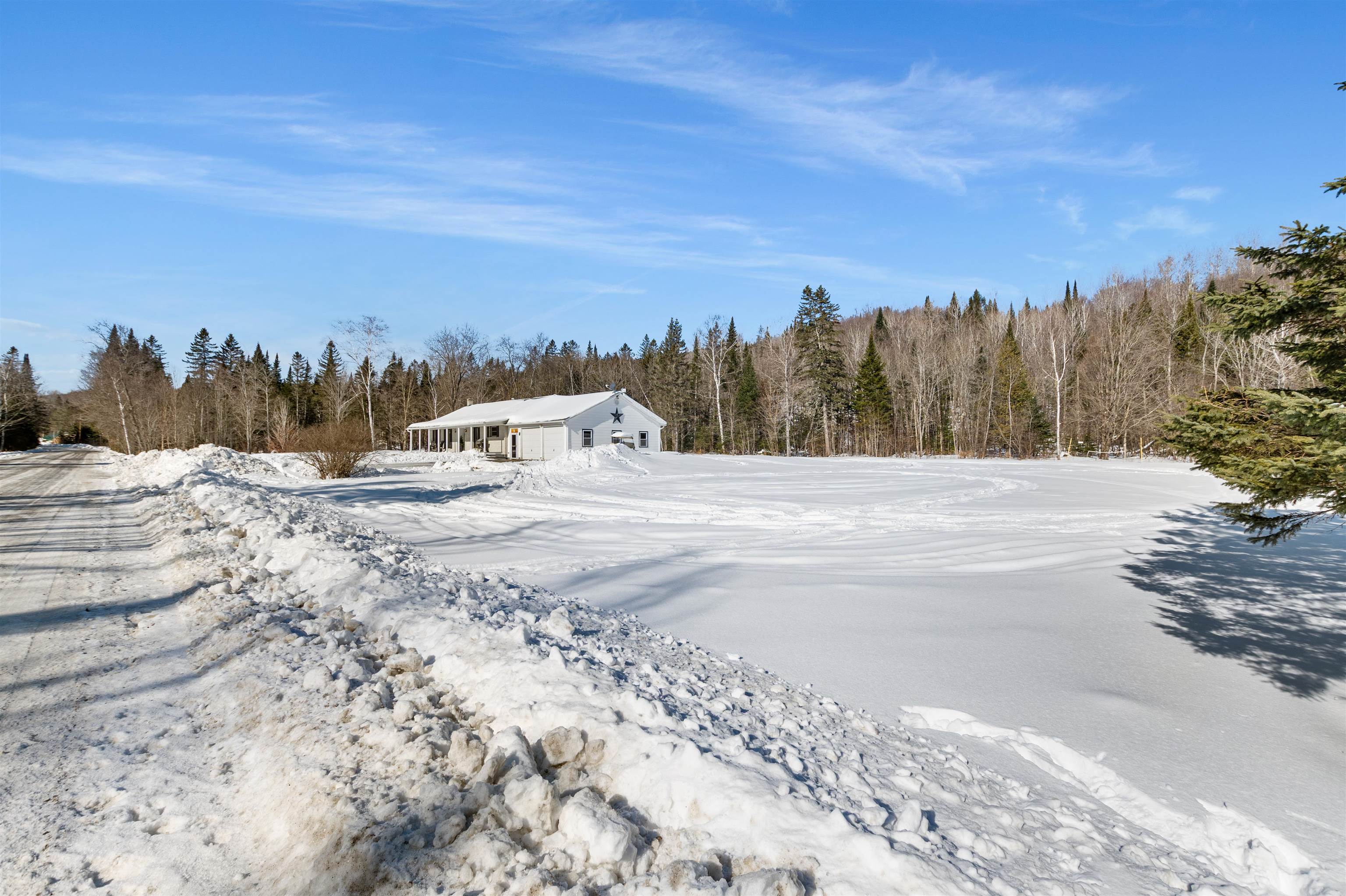 438 Canaan Hill Rd, Canaan, VT 05903