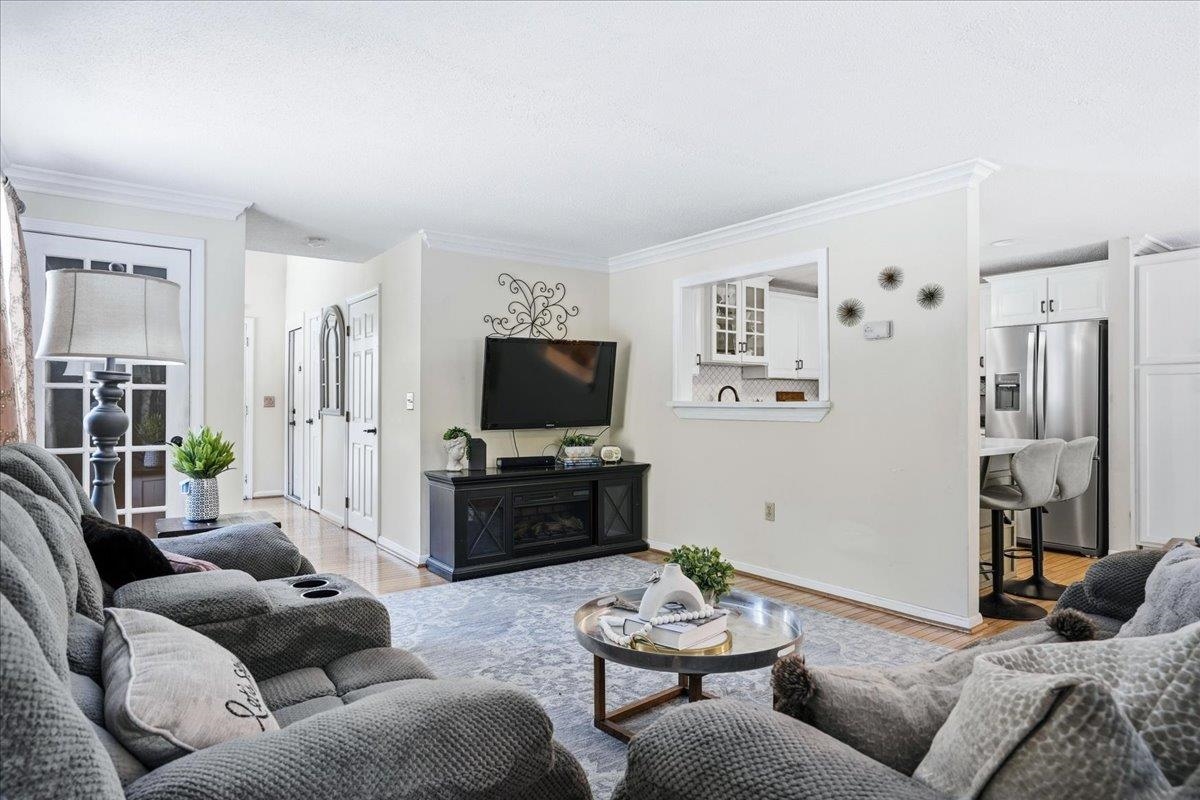 131 Indian Rock Rd, Merrimack, NH 03054