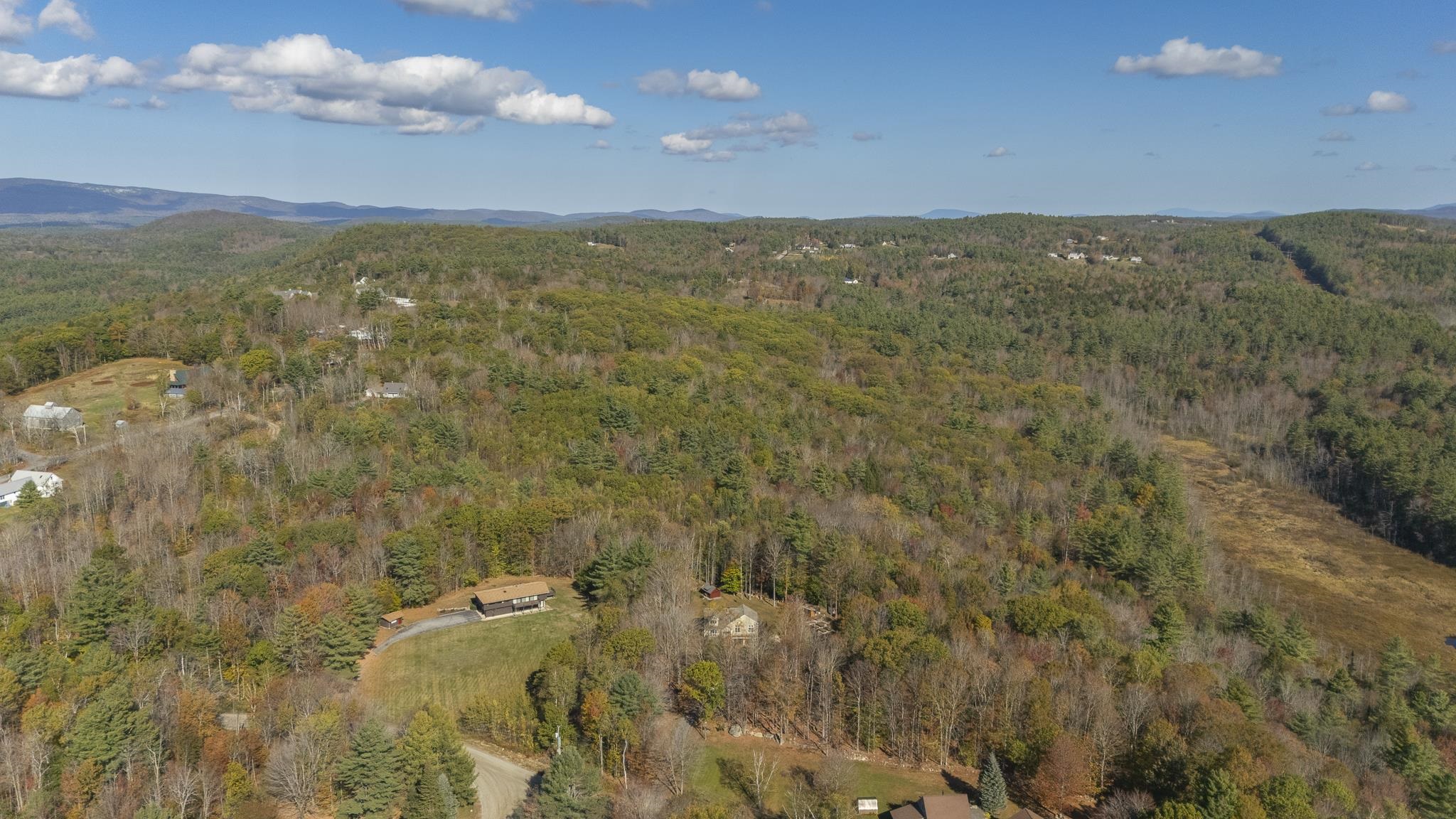 112 Apple Hill Rd, Sunapee, NH 03782