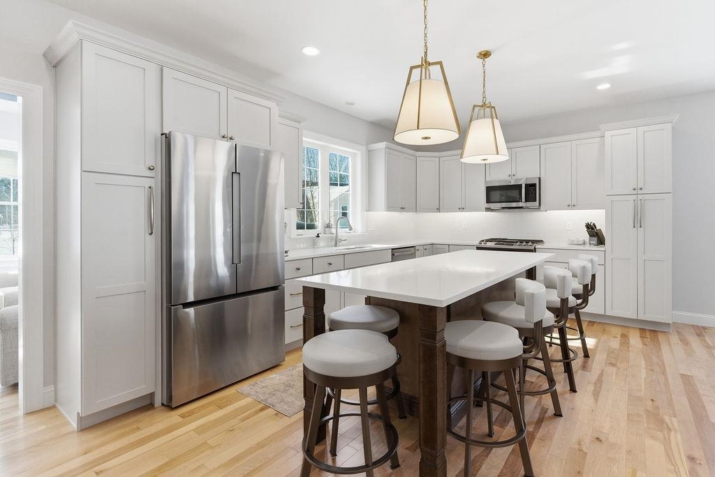 17 Sage Dr, Hampton, NH 03842