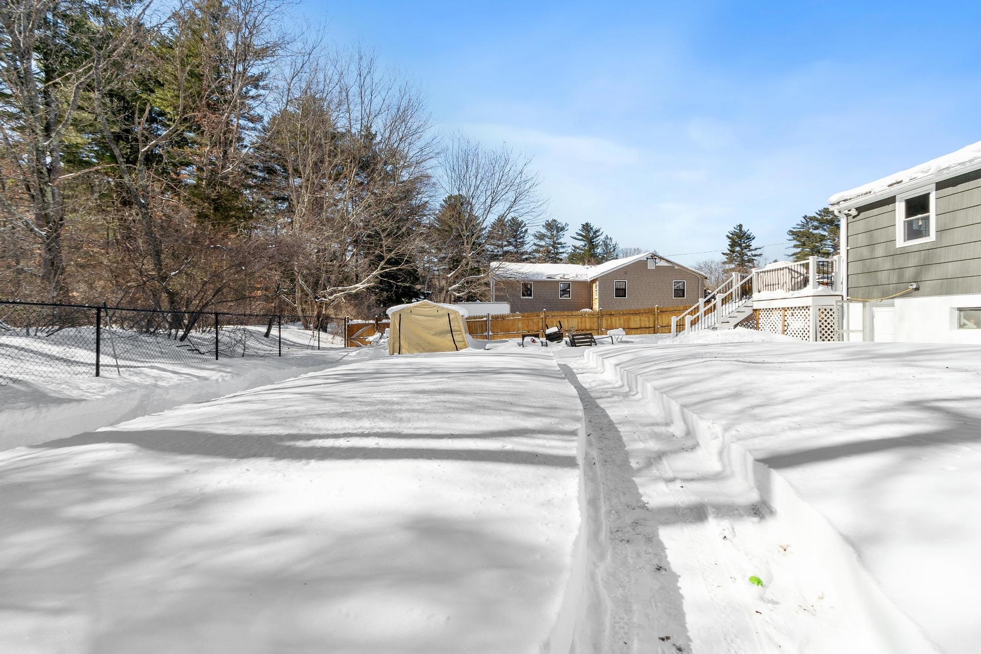 15 Briar Ave, Salem, NH 03079