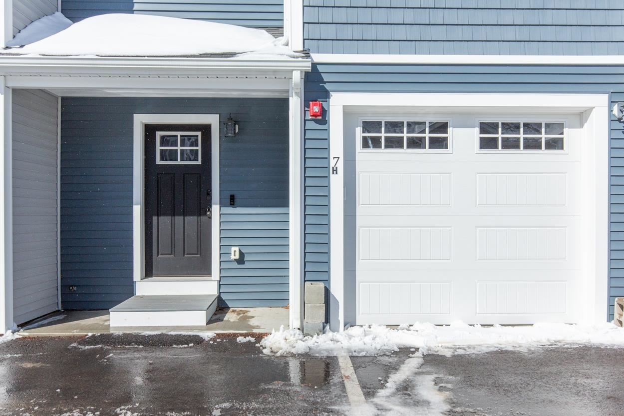 7 Dumaine Ave #H, Nashua, NH 03063