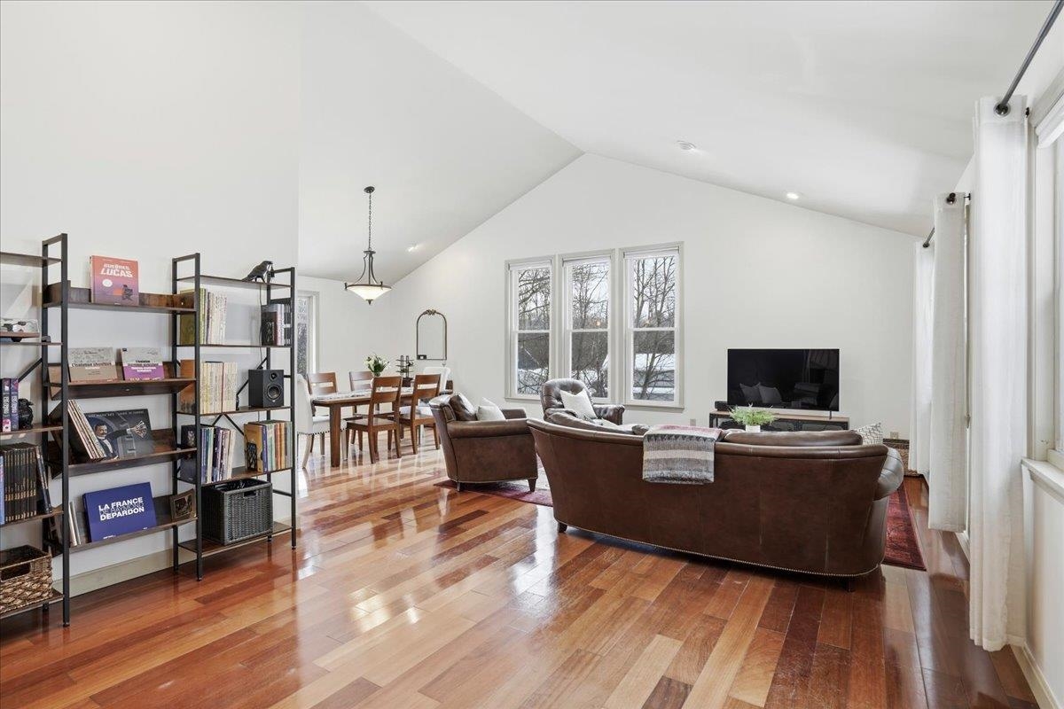 99 Brown Hill Rd, Bow, NH 03304