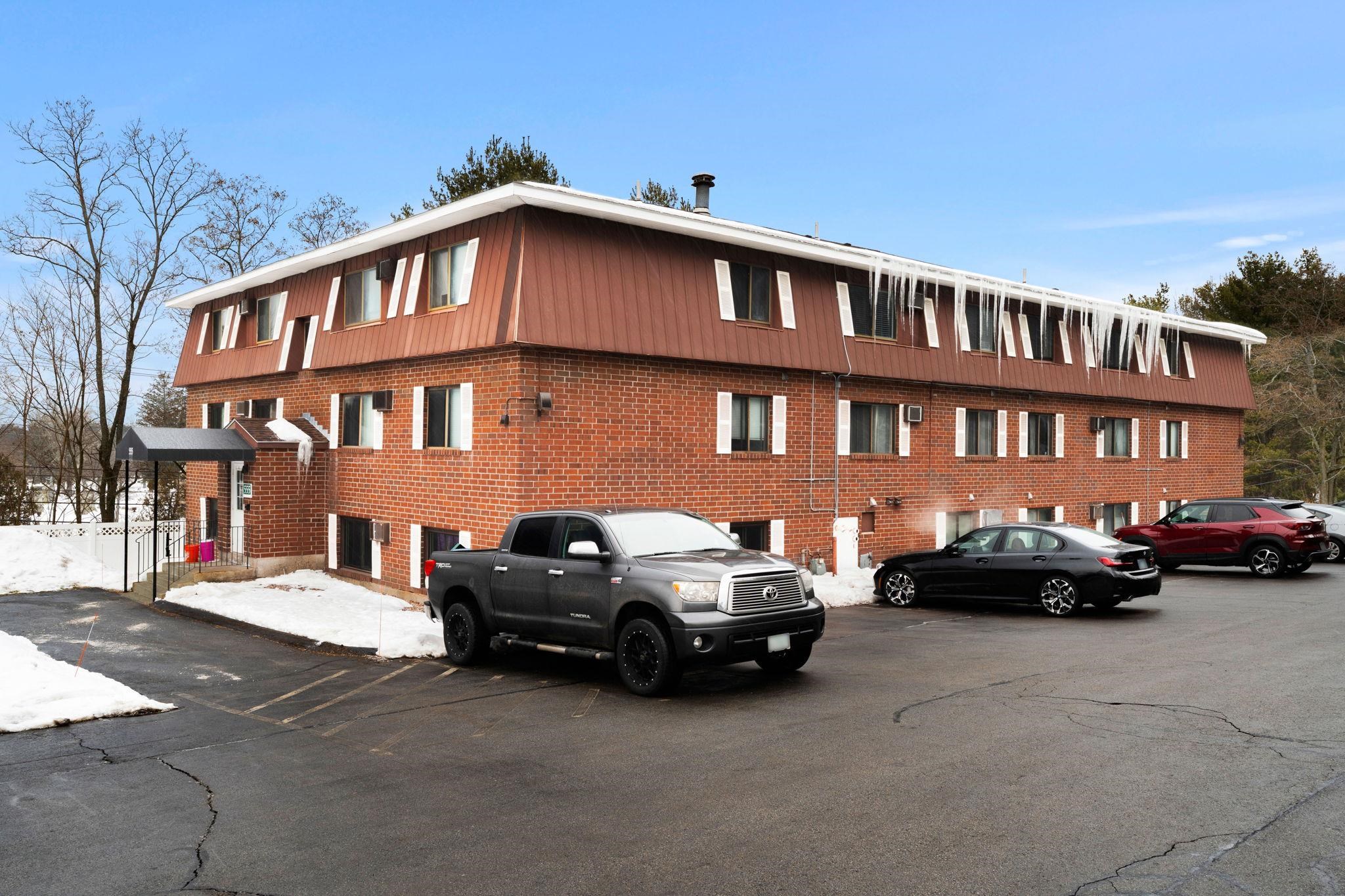 Homes for sale in Manchester, NH | 555 Calef Rd #1, Manchester, NH 03103 | MLS# 5077506