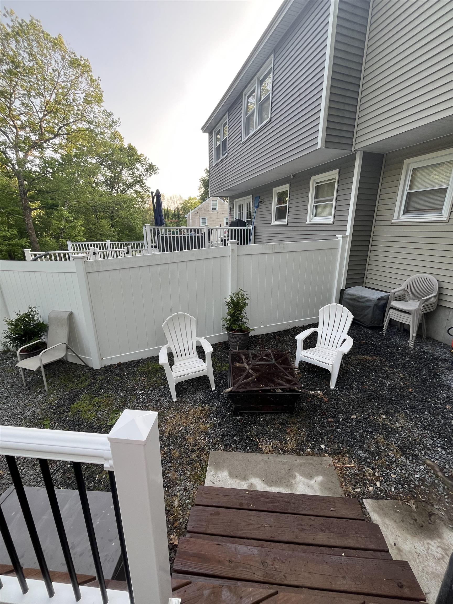 11 Pingree Hill Rd #L, Derry, NH 03038