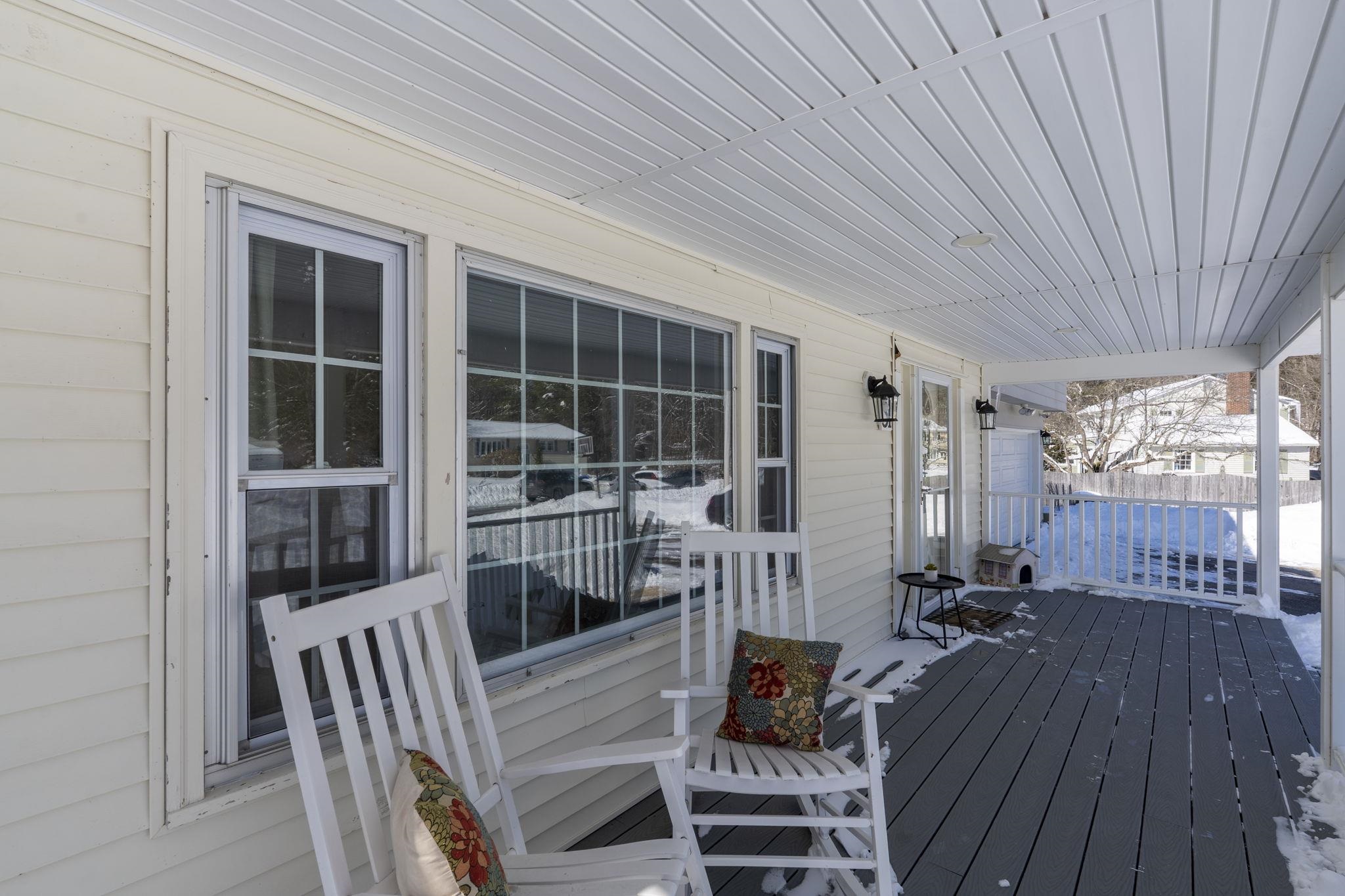 31 Pine Crest Dr, Goffstown, NH 03045