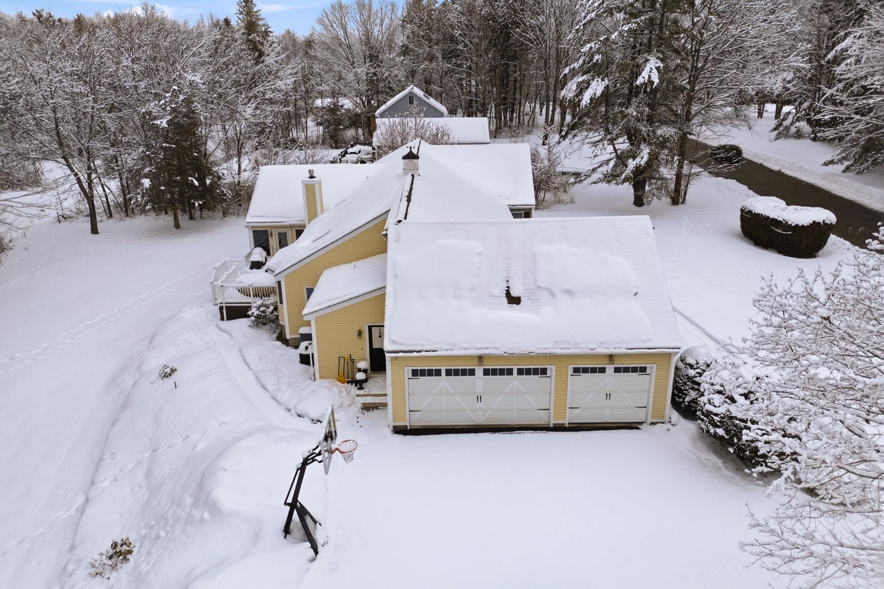 6 Isaac Lucas Cir, Dover, NH 03820