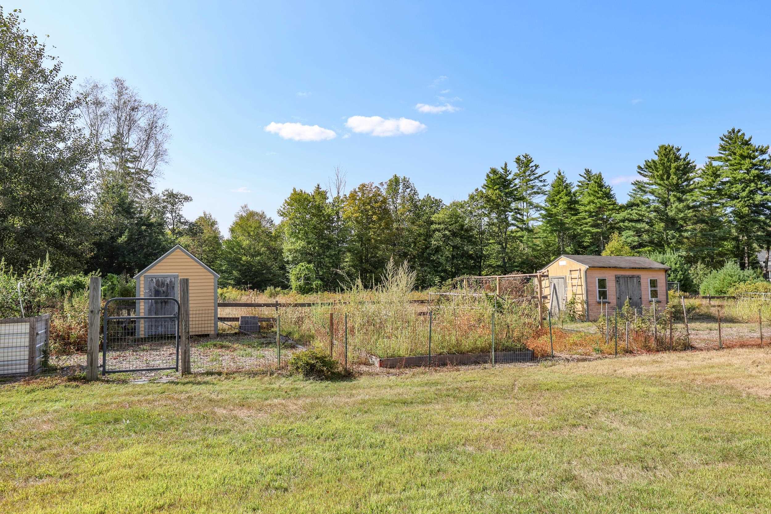 67 Candia Rd, Deerfield, NH 03033