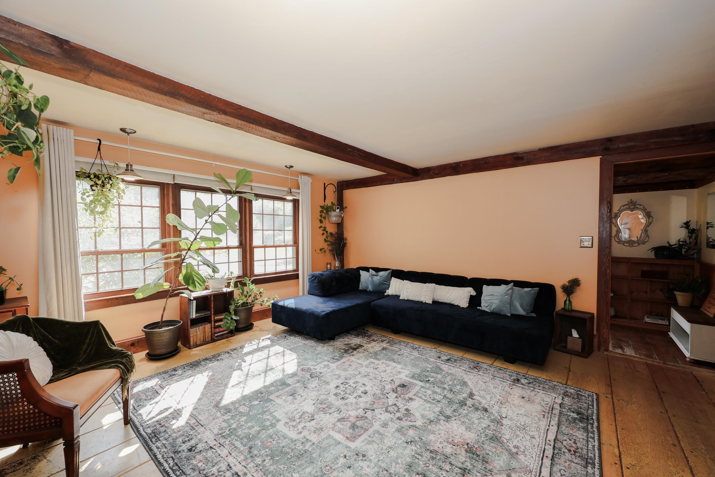 67 Candia Rd, Deerfield, NH 03033