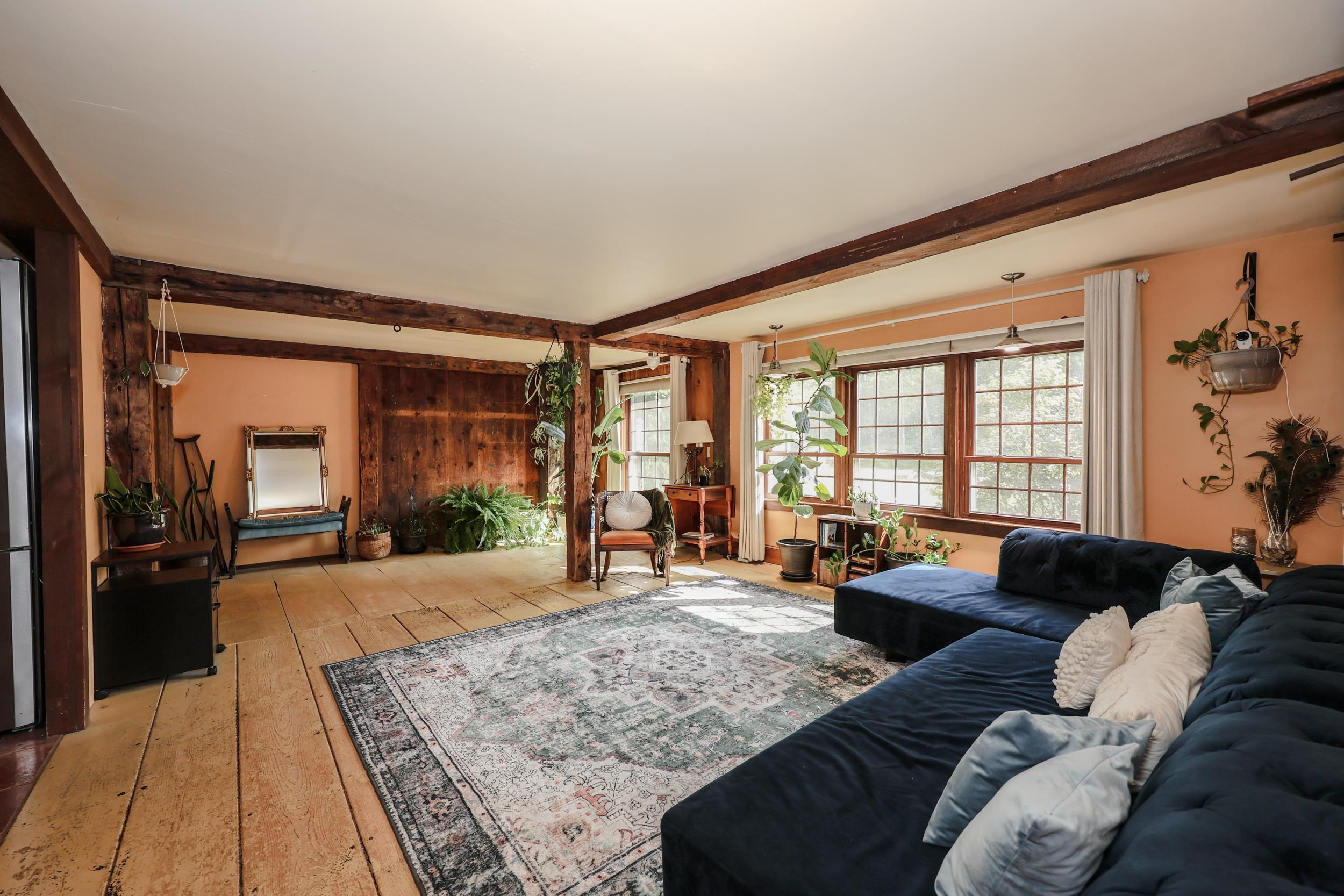 67 Candia Rd, Deerfield, NH 03033