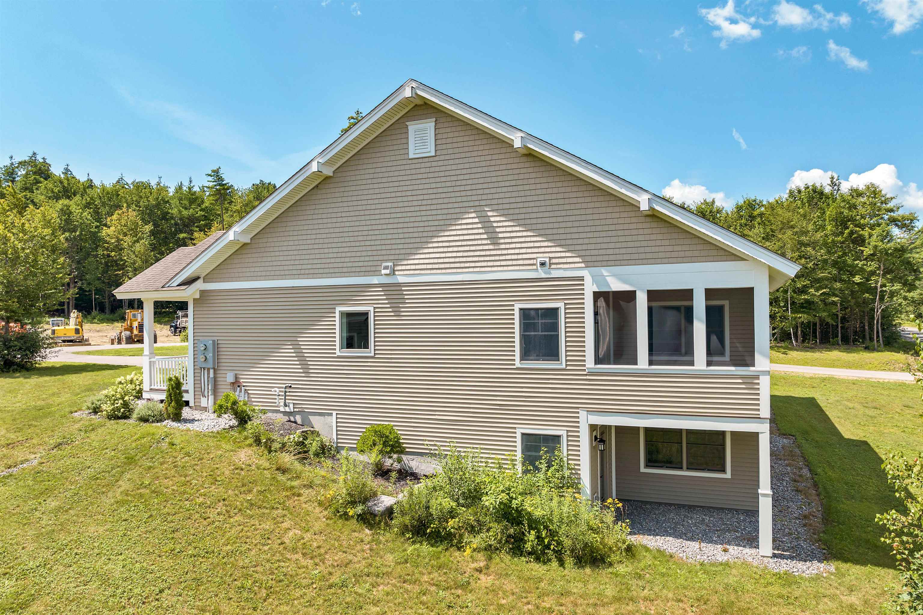 14 Stonehenge Cir, Northfield, NH 03220