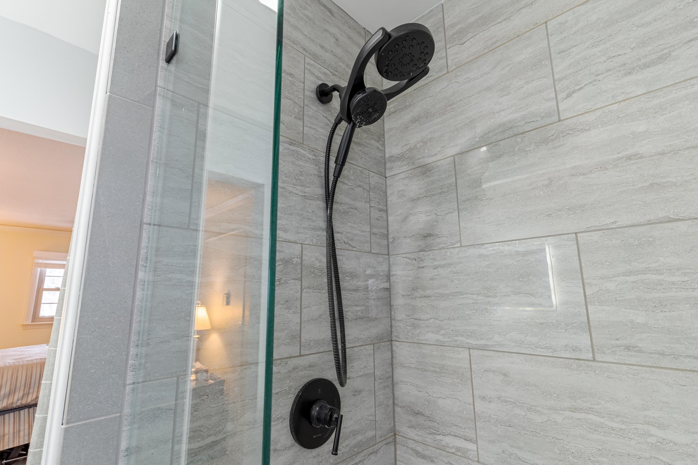 189 Gulf Rd, Dover, NH 03820