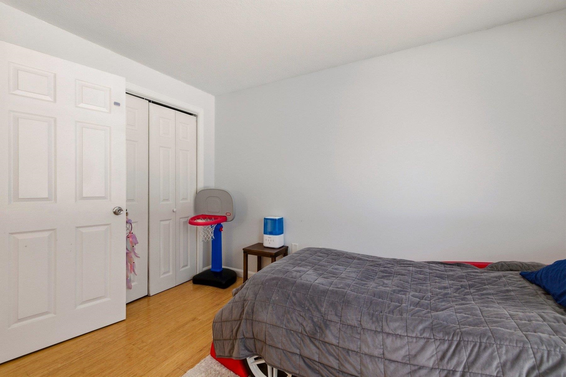 50 Brookside Dr, Exeter, NH 03833