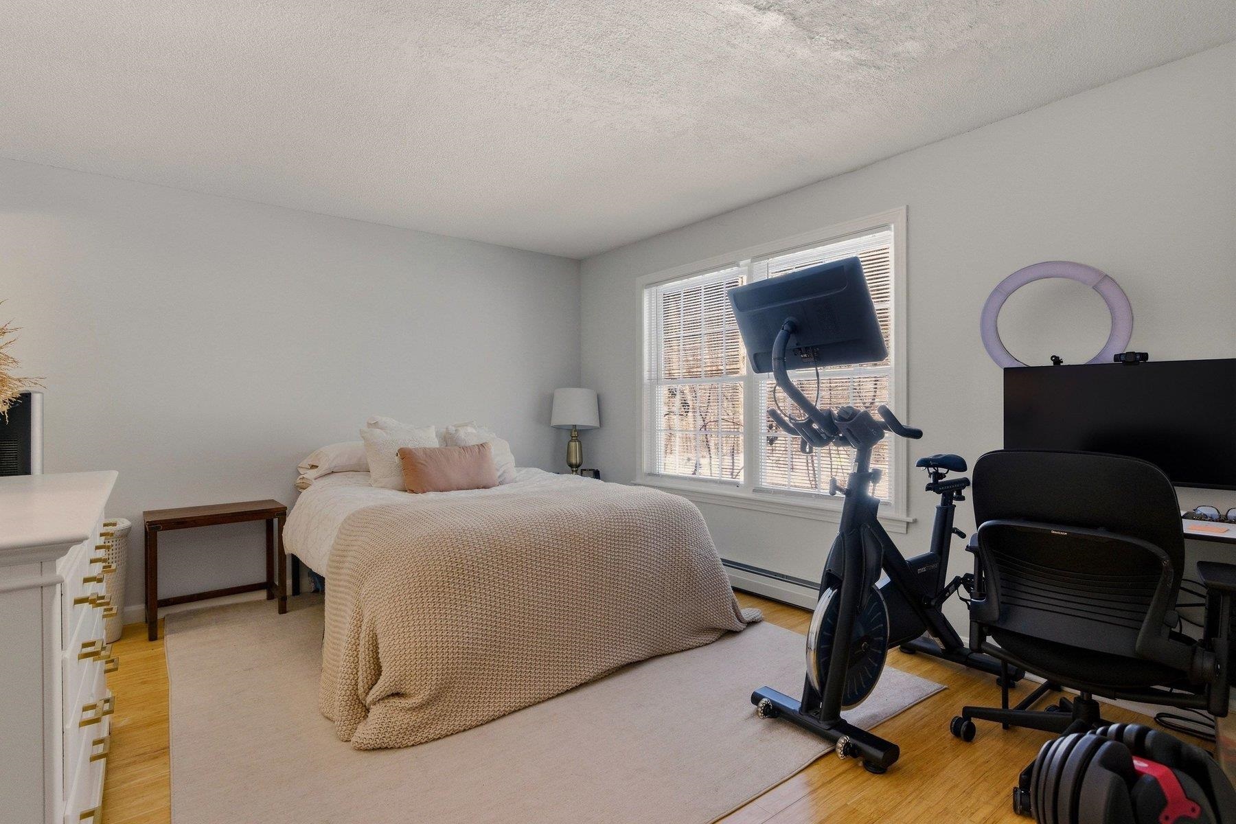 50 Brookside Dr, Exeter, NH 03833