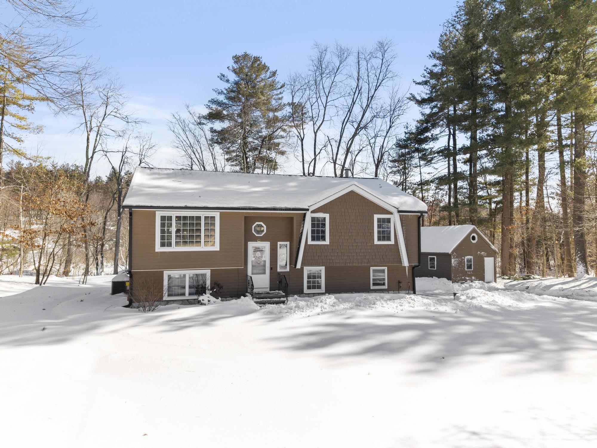 40 Westfall Rd, Pelham, NH 03076