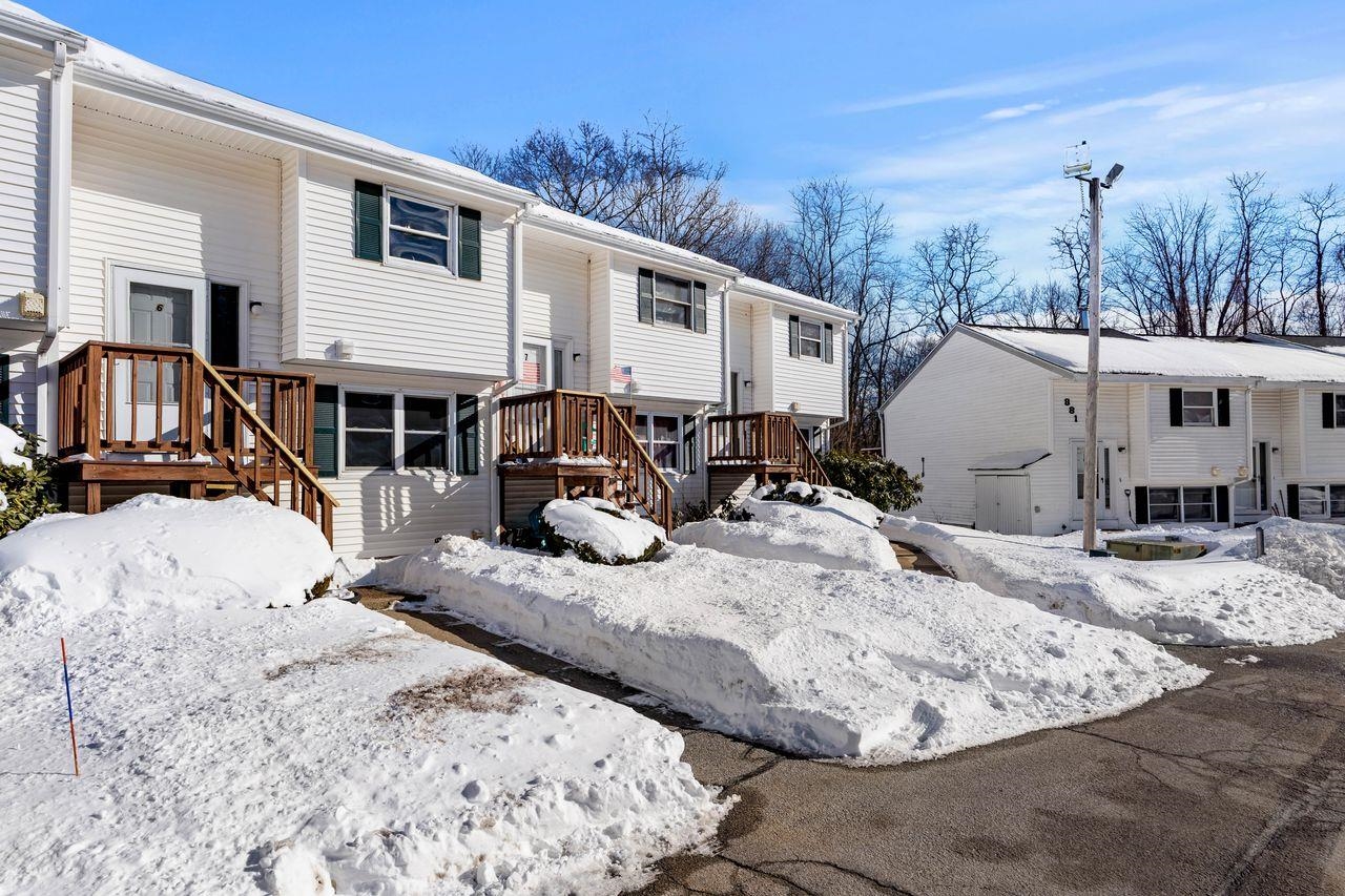 879 Mammoth Rd, Manchester, NH 03104