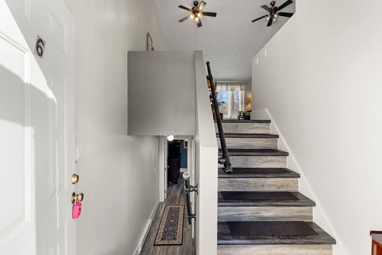 879 Mammoth Rd, Manchester, NH 03104