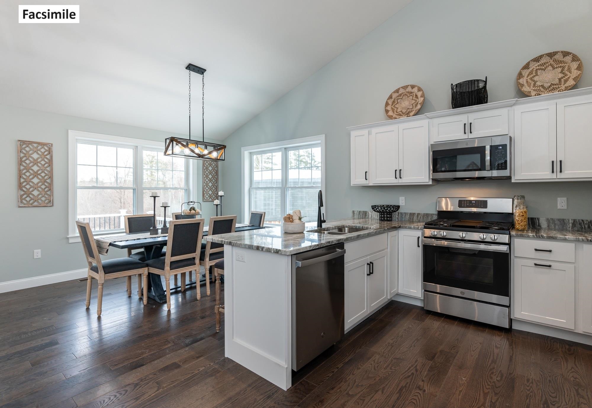 40 Millstone Dr, Northfield, NH 03276