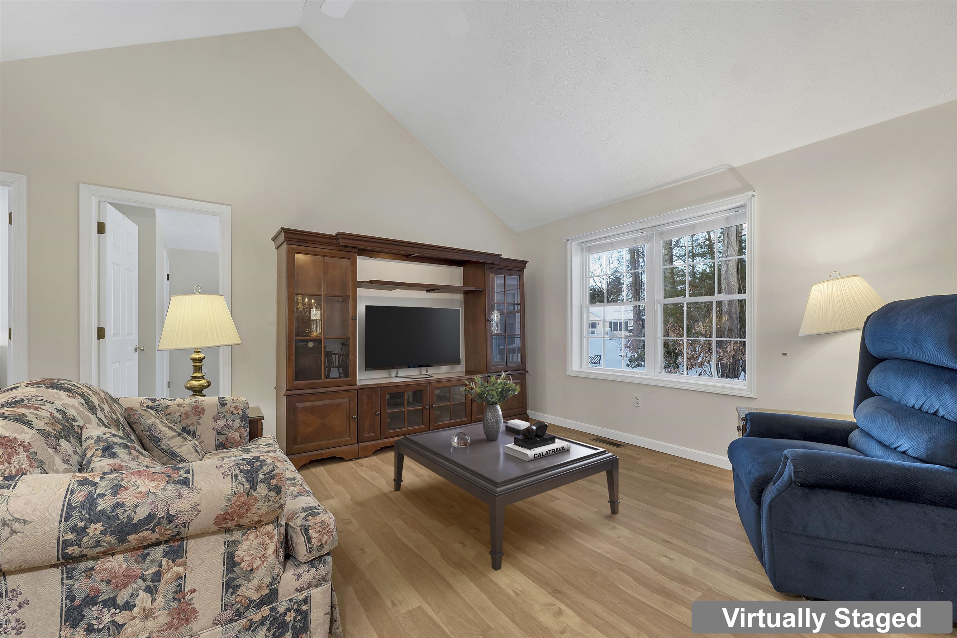 65 Glasgow Cir, Hudson, NH 03051