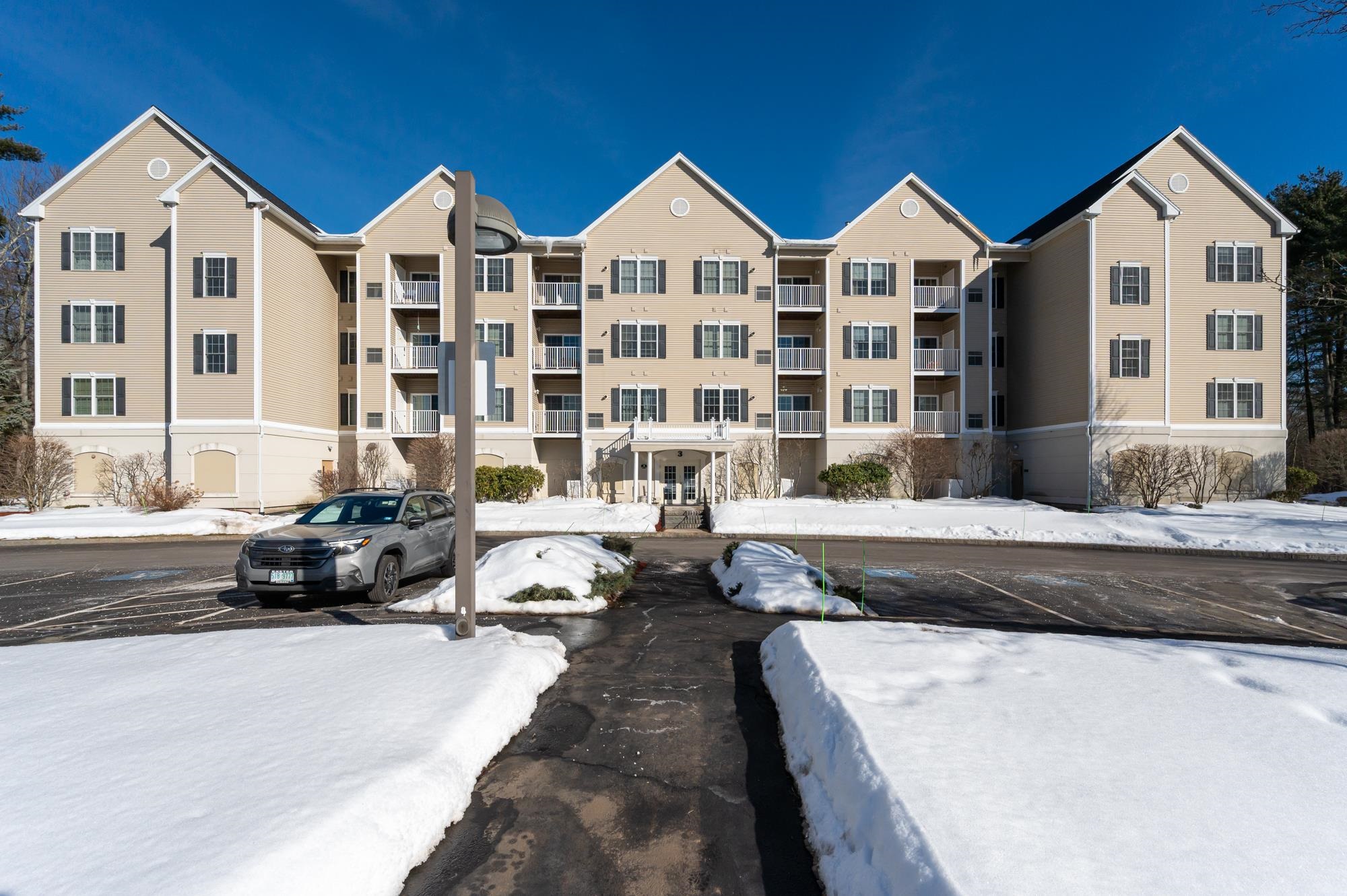 59 Cluff Rd, Salem, NH 03079