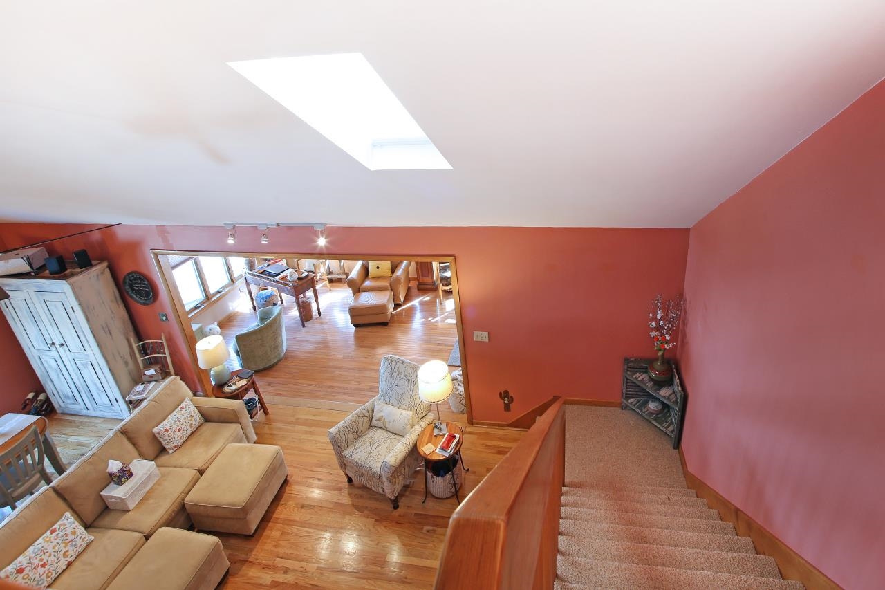 1 Grandview Ave, Derry, NH 03038