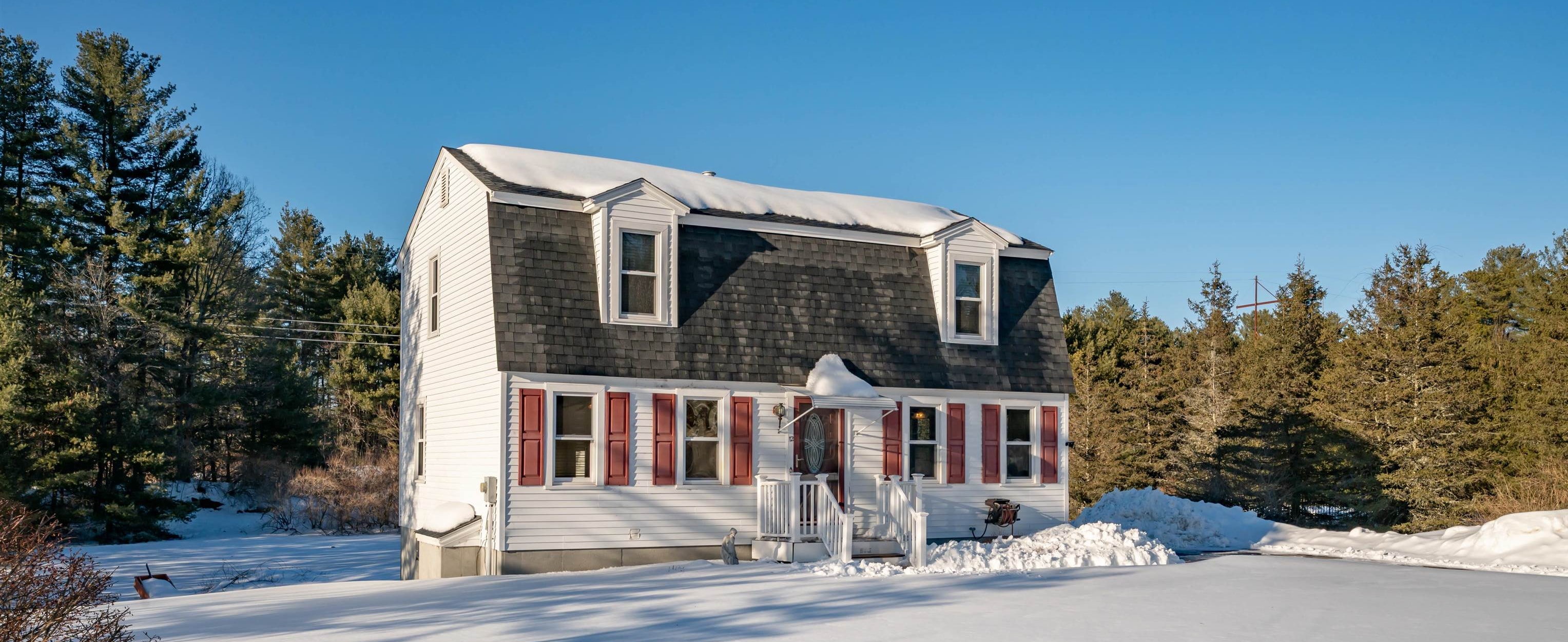12 Morway Dr, Londonderry, NH 03053