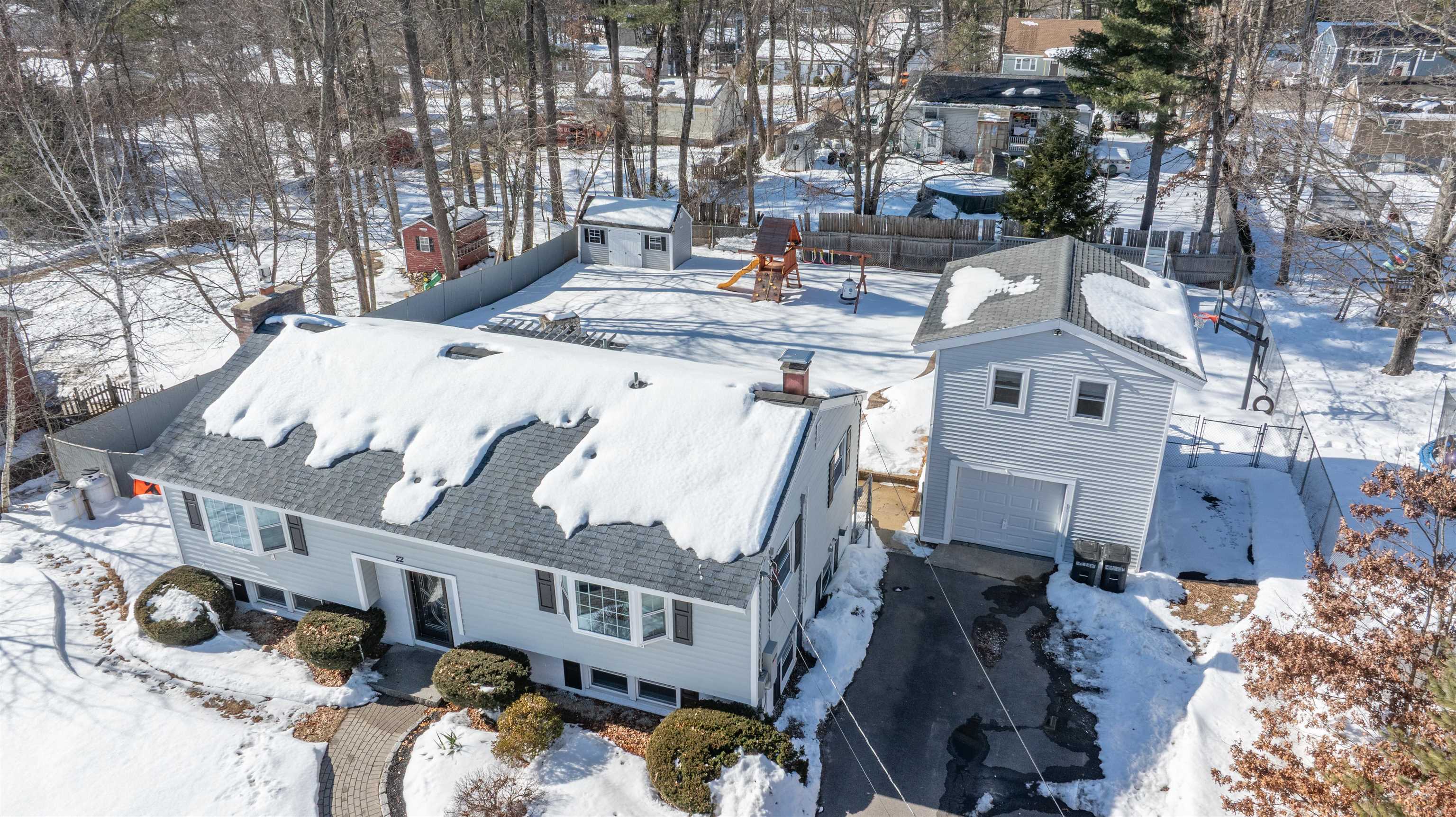 22 Back River Rd, Merrimack, NH 03054