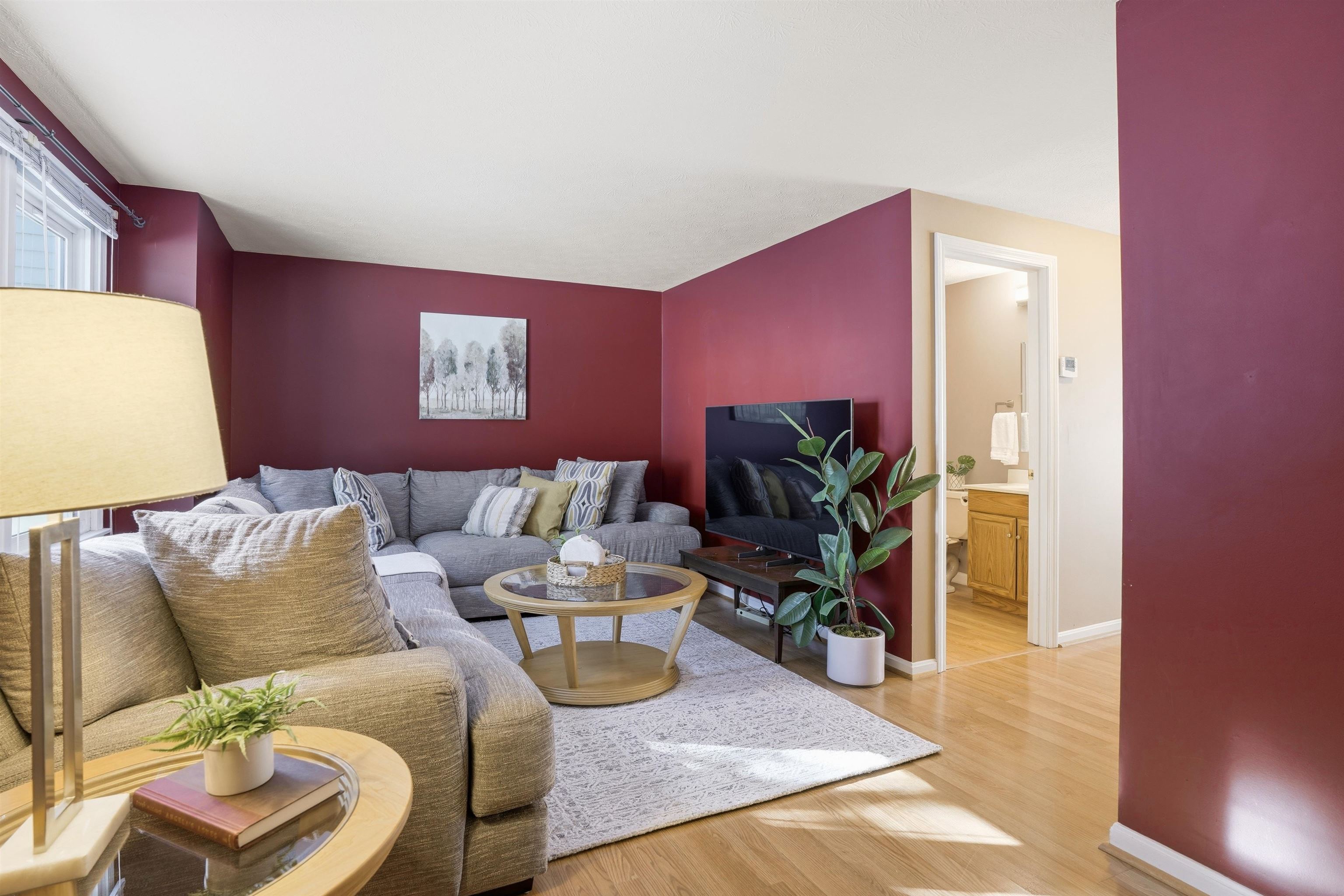 33 Cranleigh Mews, Nashua, NH 03063