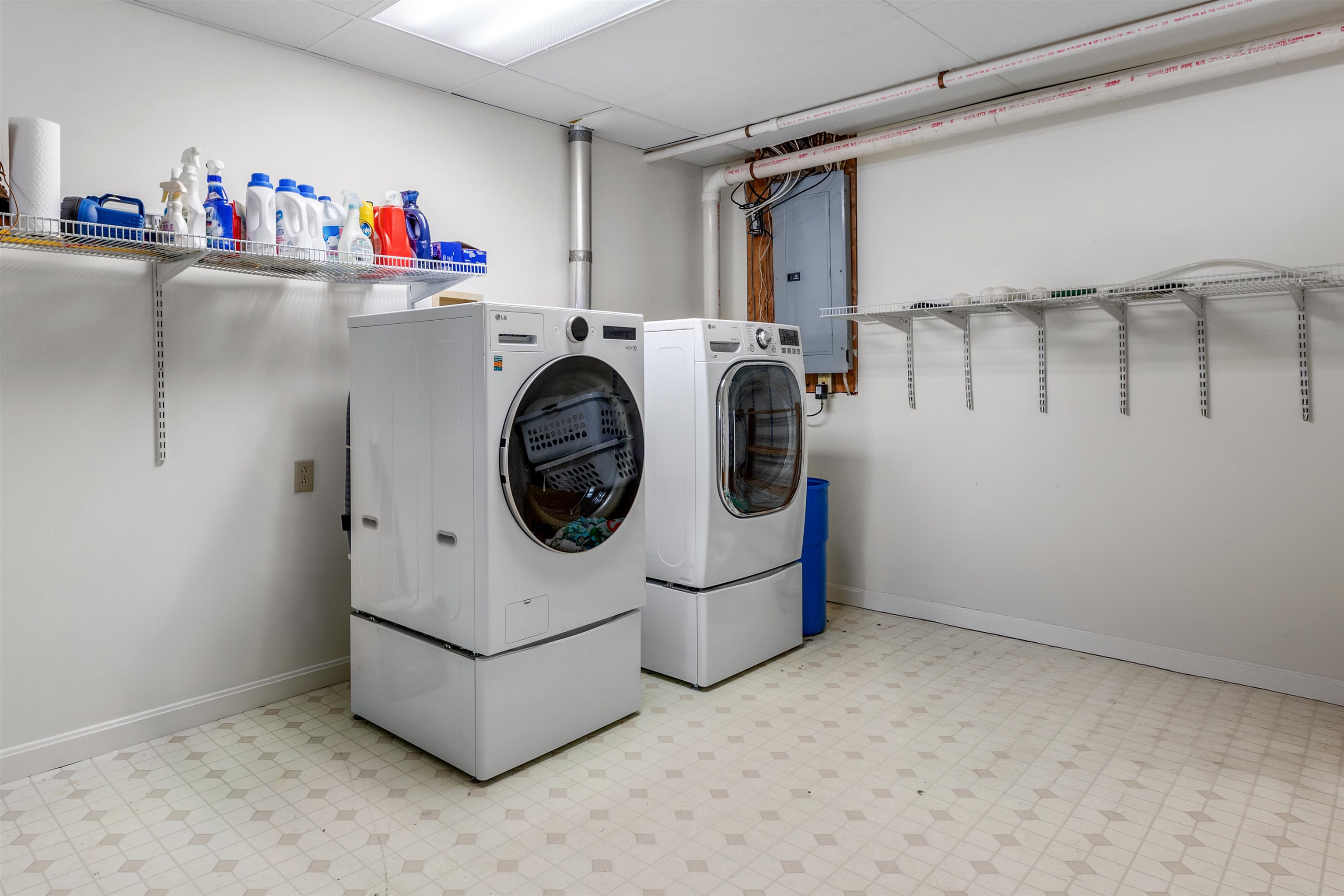 17 Cottage Cir, Lebanon, NH 03784