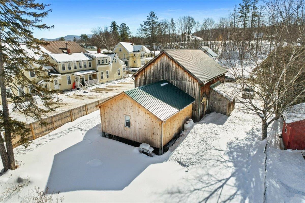 19 Elm St, Lancaster, NH 03584