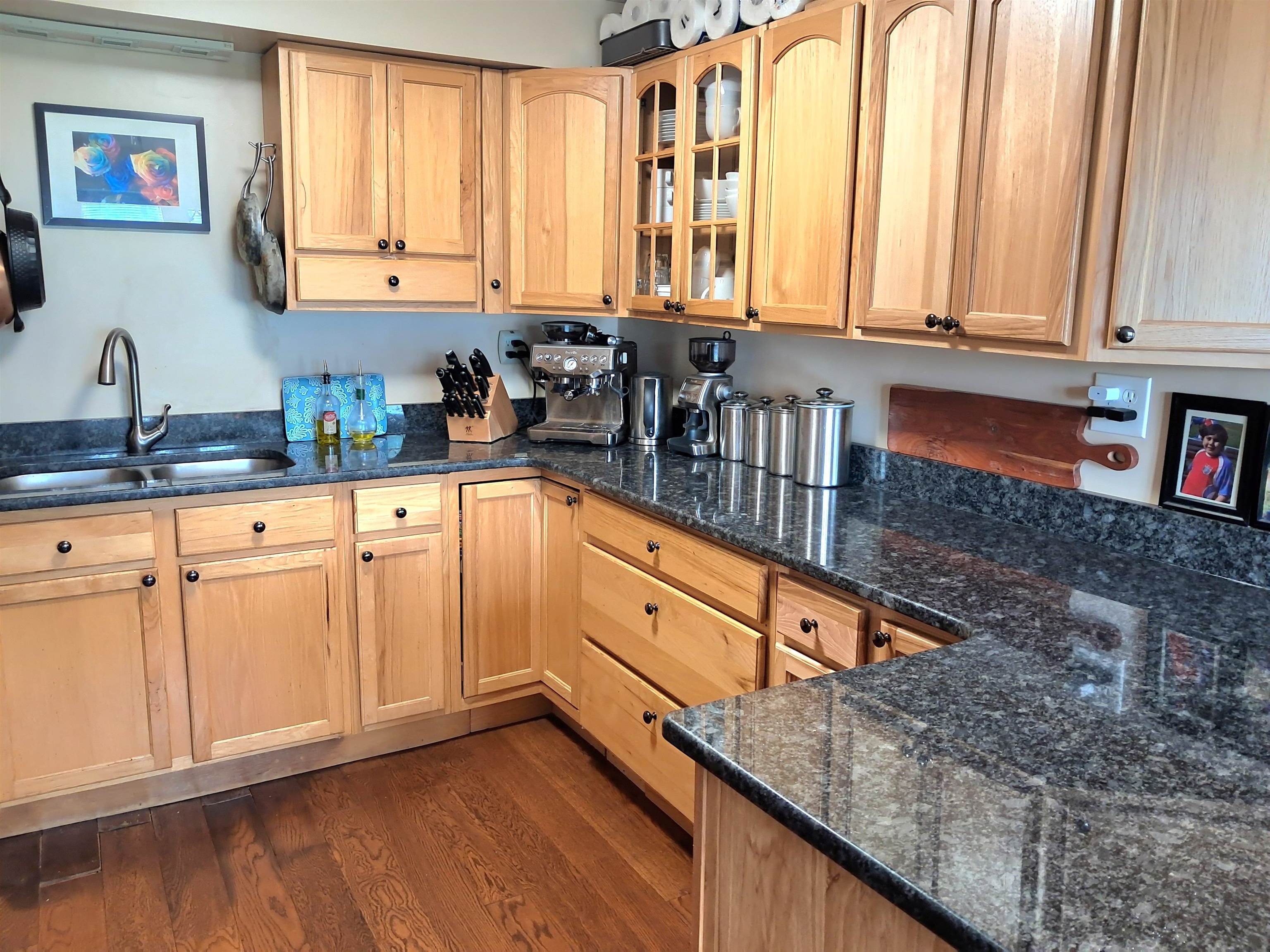 262 Stonebridge Dr, Nashua, NH 03063