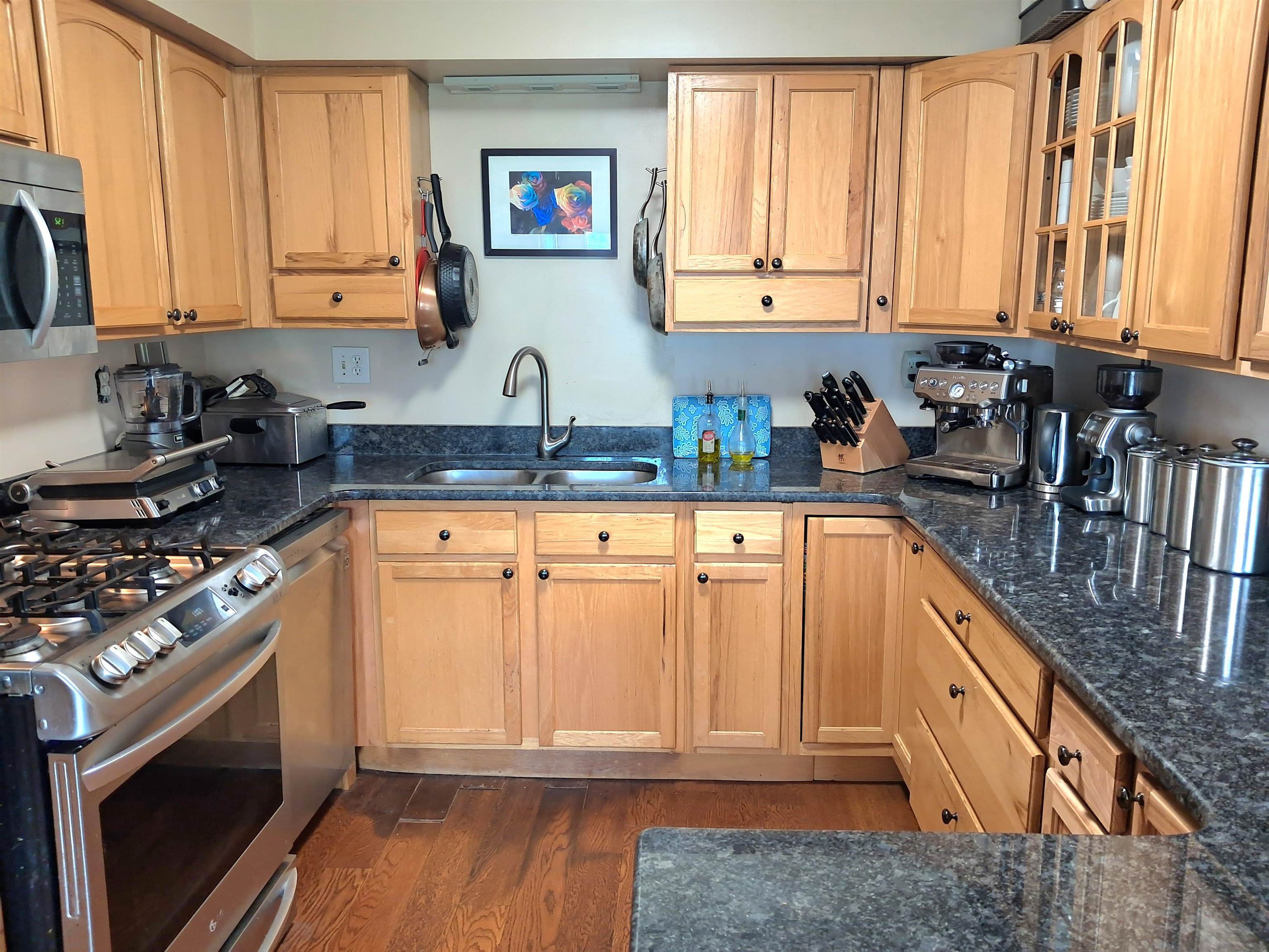 262 Stonebridge Dr, Nashua, NH 03063