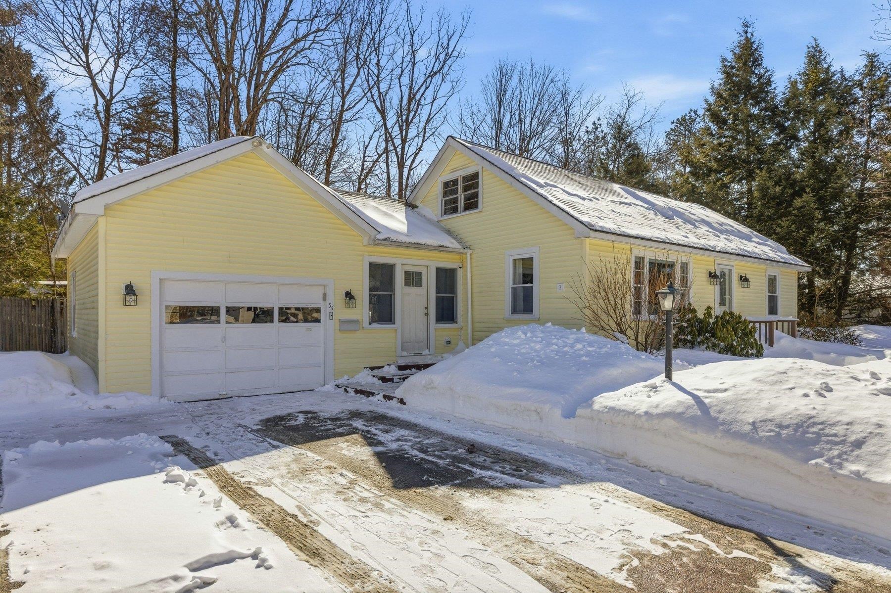 54 Harding St, Rochester, NH 03867