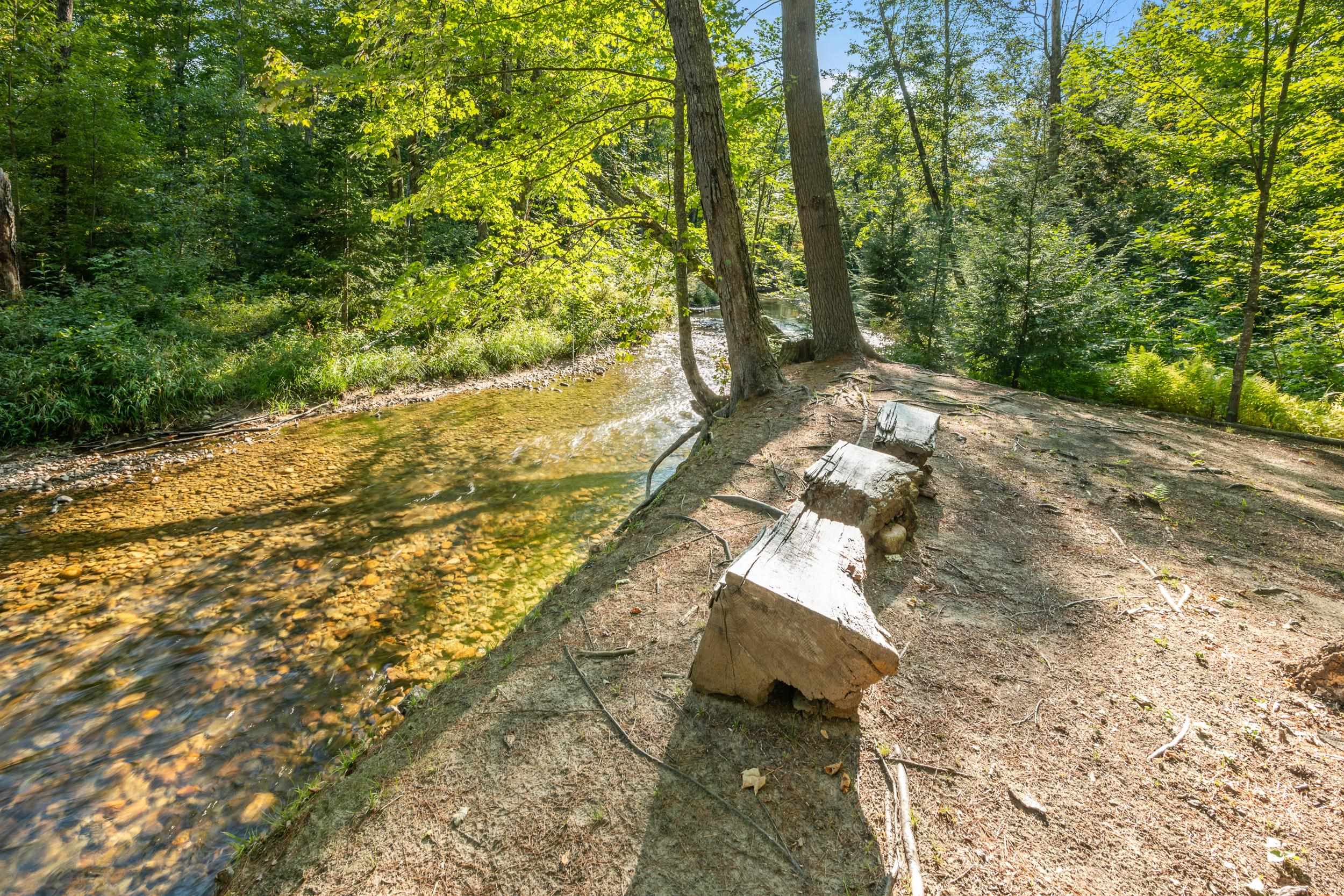 123 Oxbow Ln, Conway, NH 03818