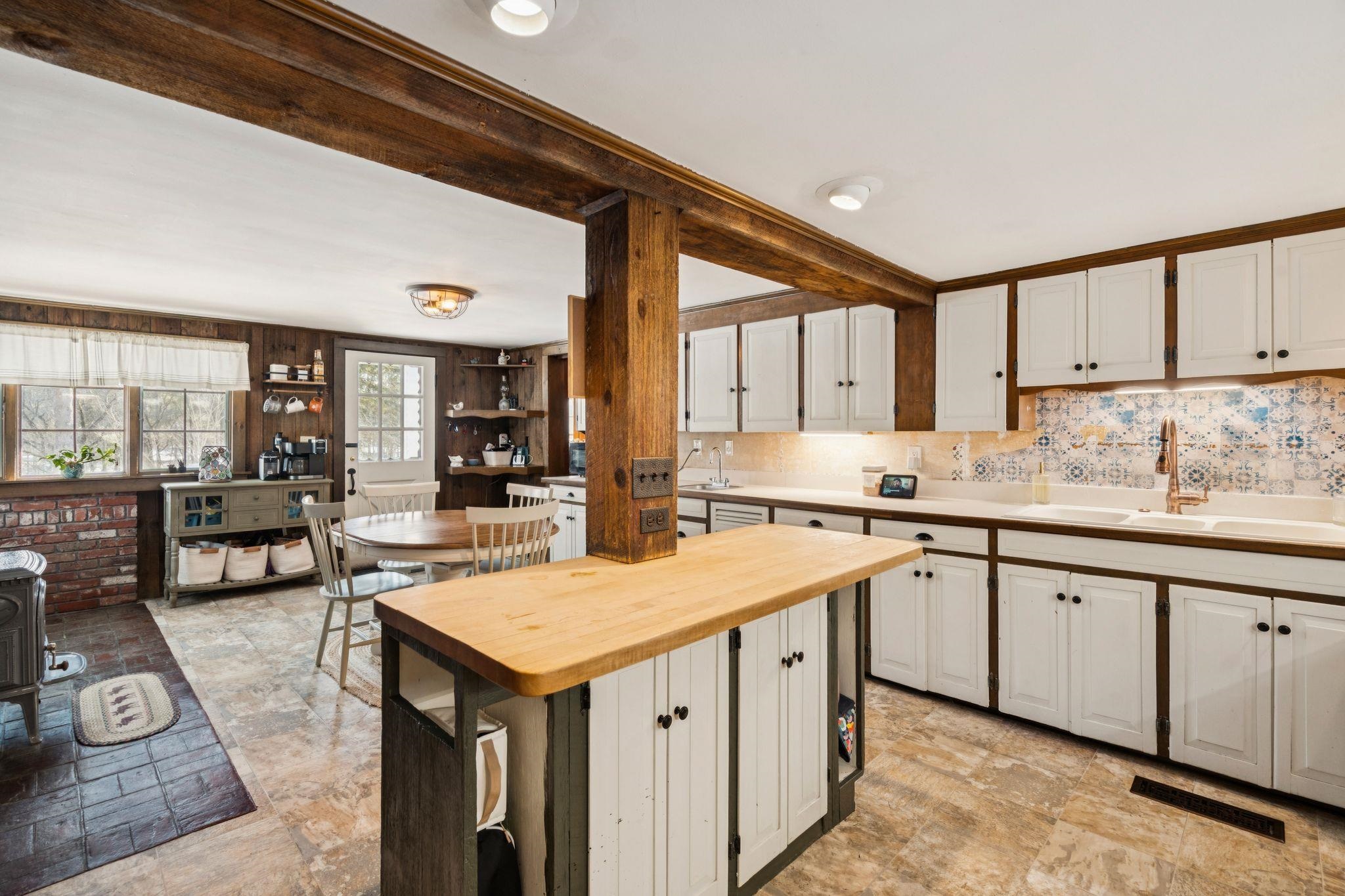 311 Fairgrounds Rd, Bradford, NH 03221